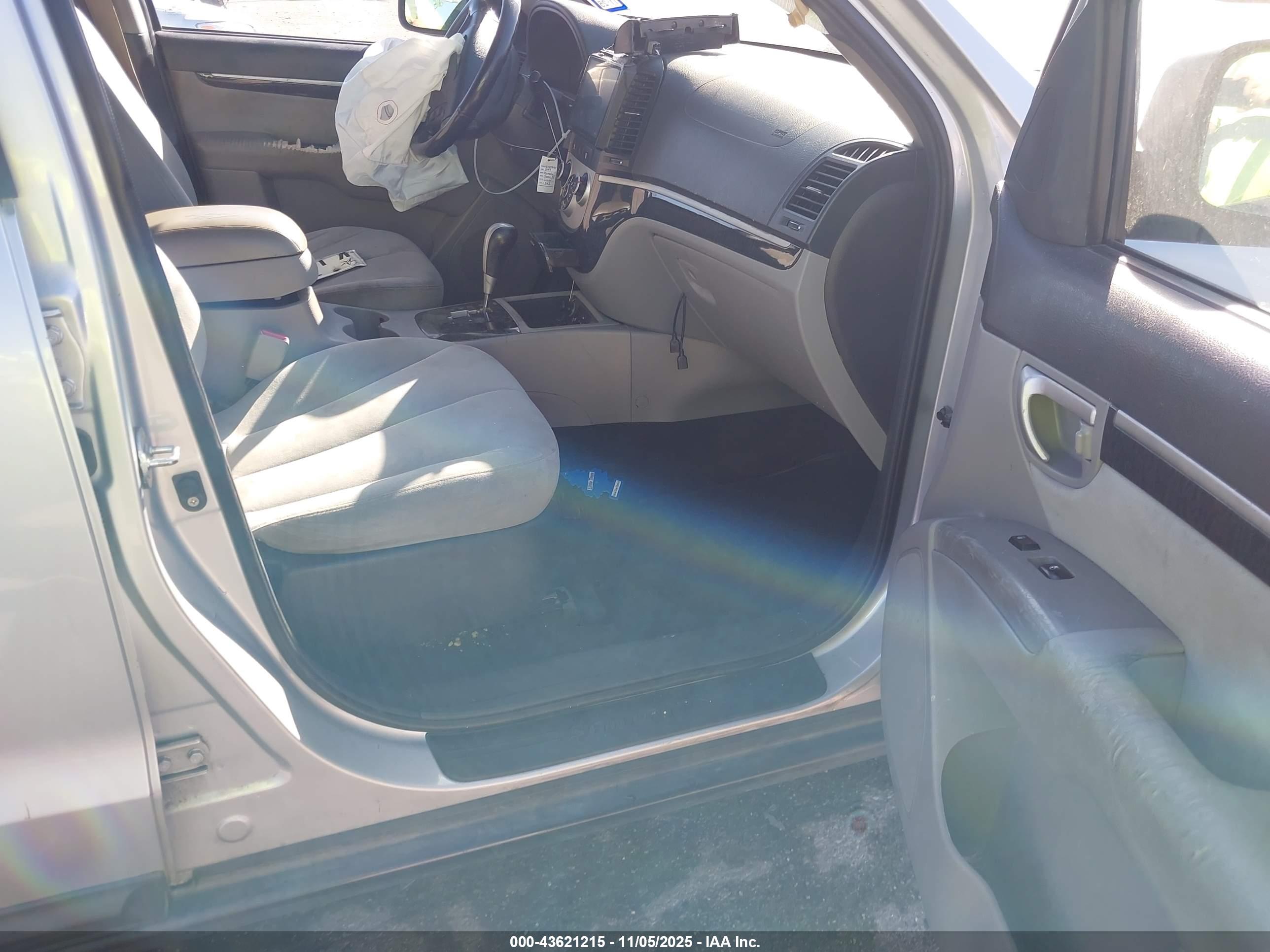HYUNDAI SANTA image 5