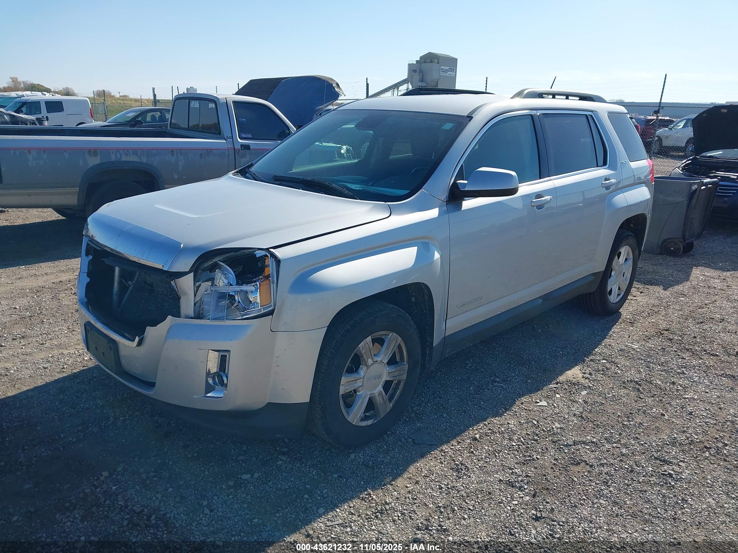 GMC TERRAIN image 2