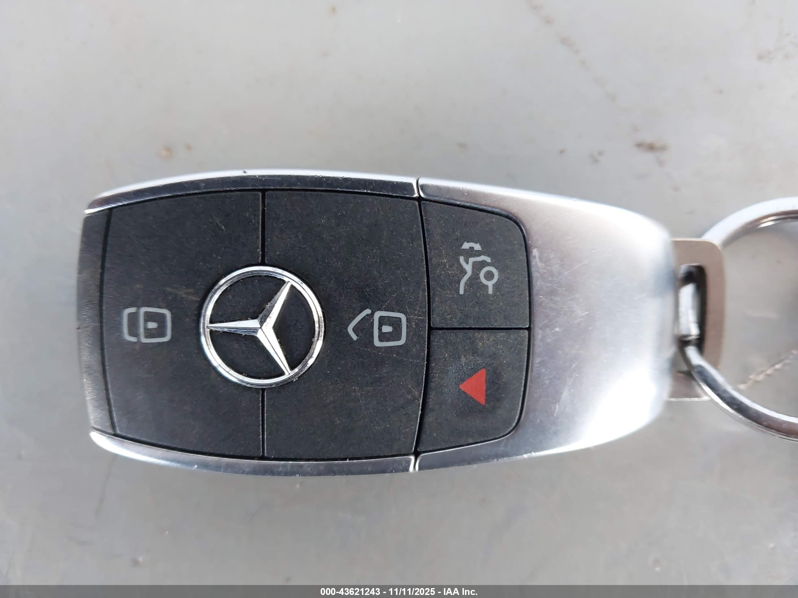 MERCEDES-BENZ GLE image 11