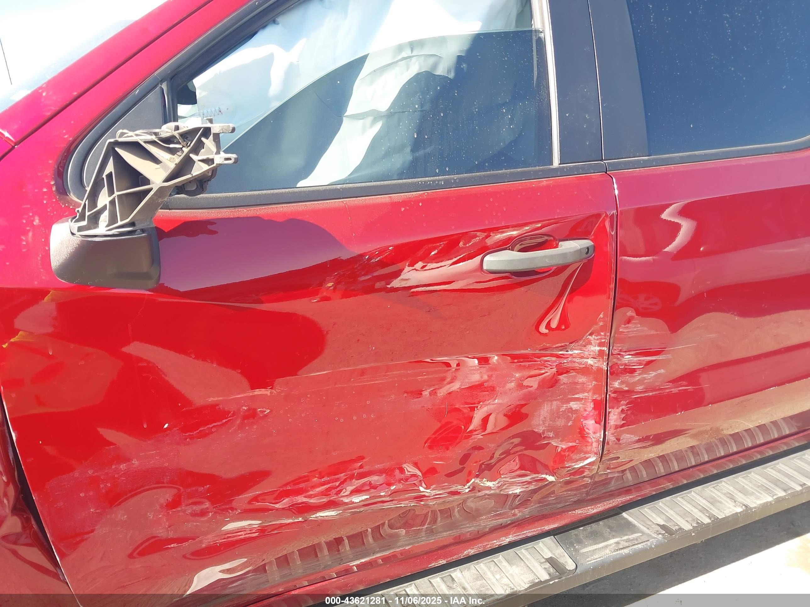 CHEVROLET SILVERADO image 6
