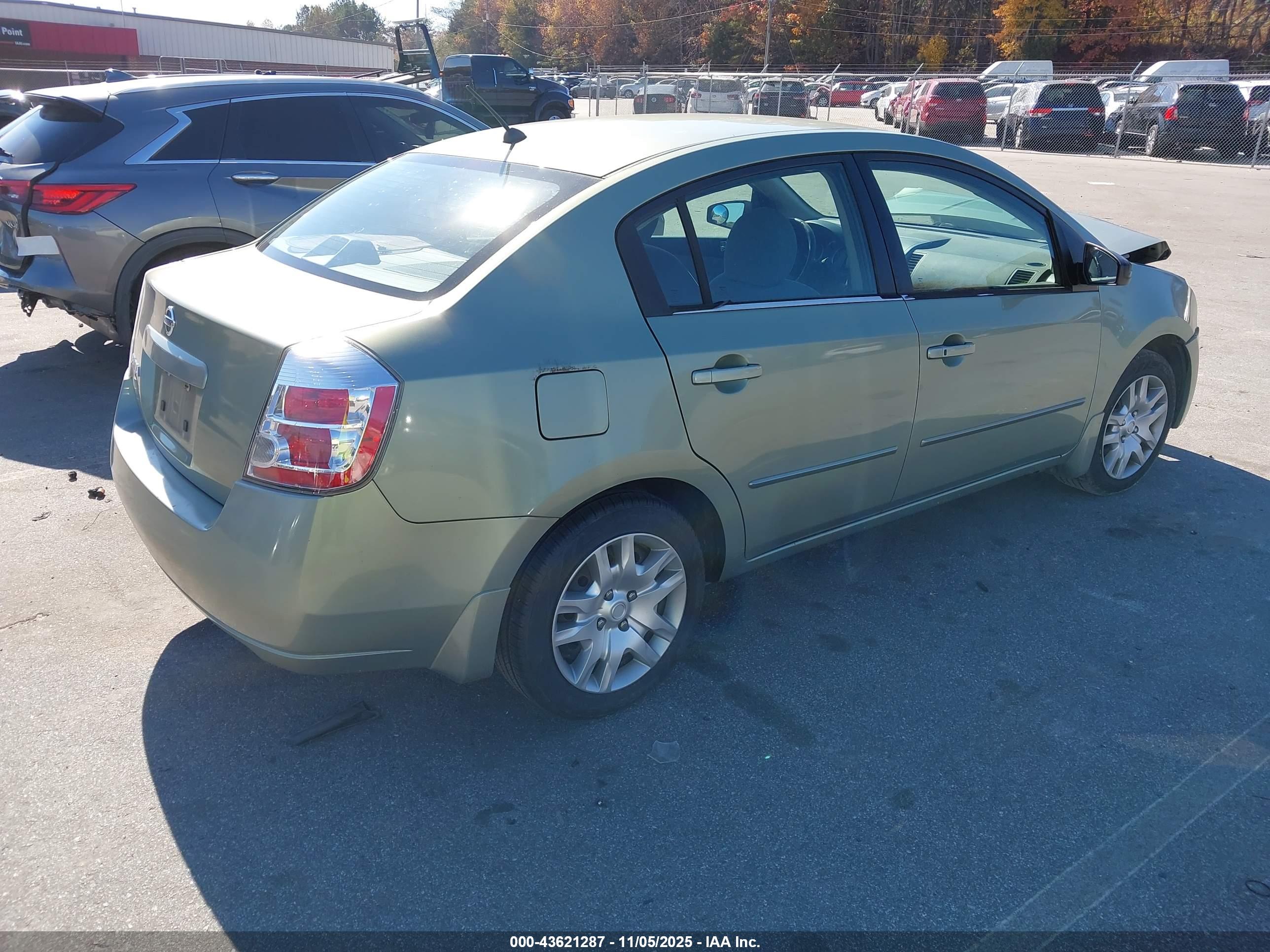 NISSAN SENTRA image 4