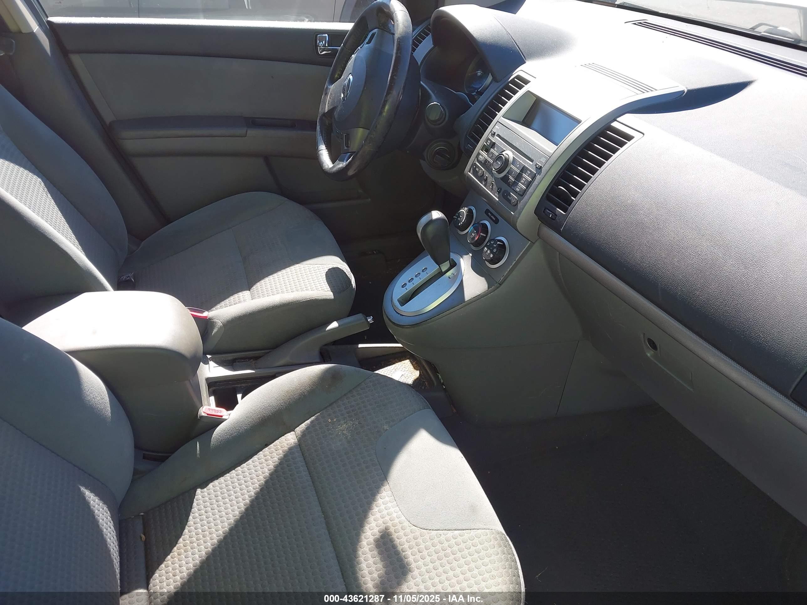 NISSAN SENTRA image 5