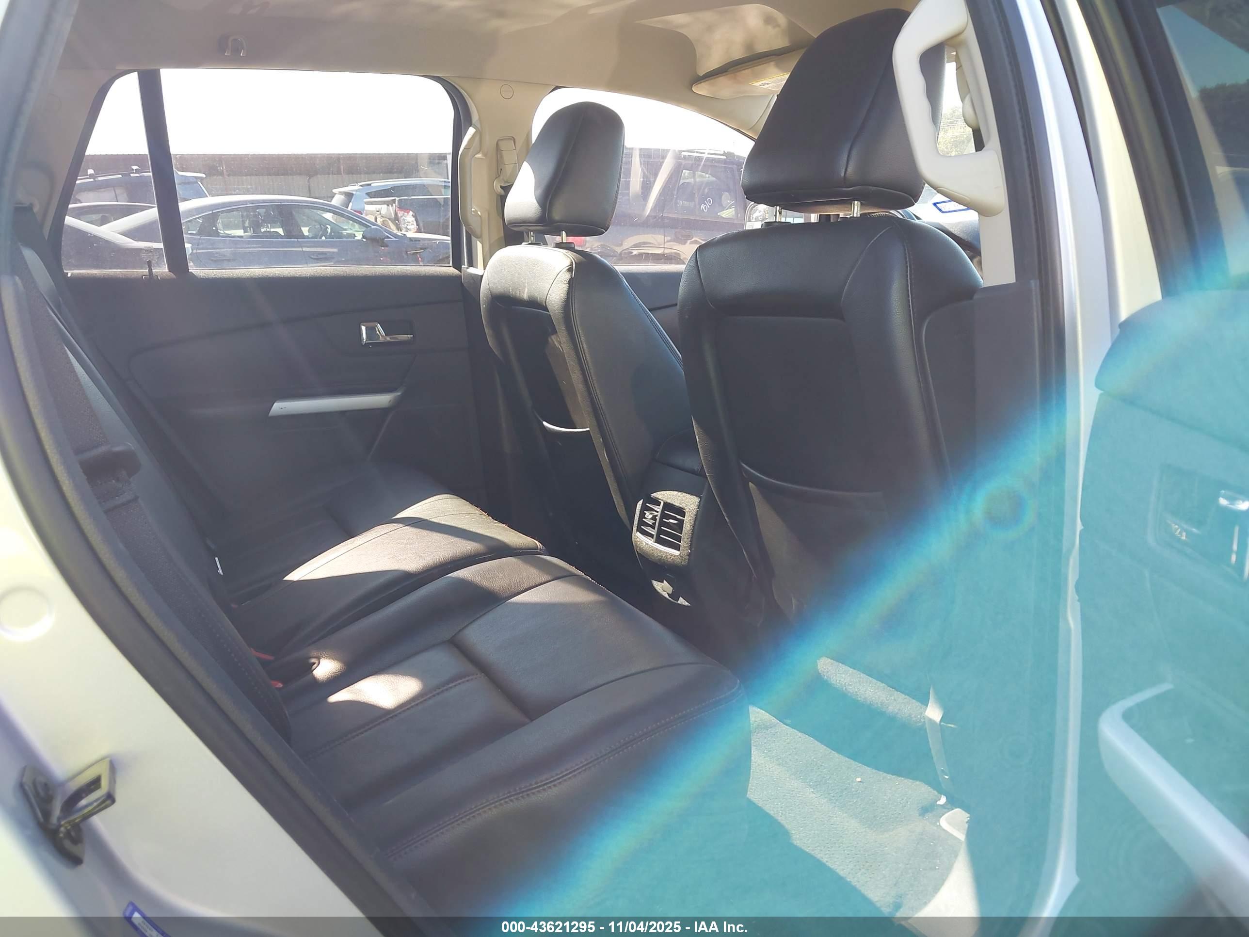 FORD EDGE image 8