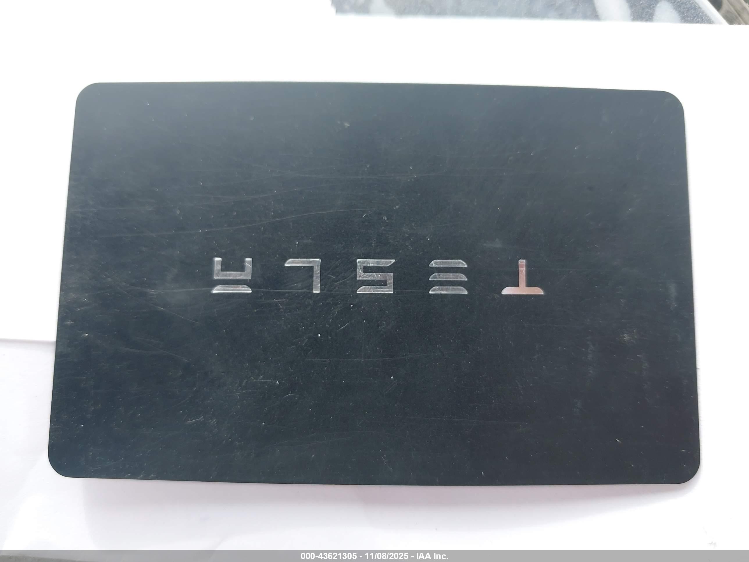 TESLA MODEL image 11