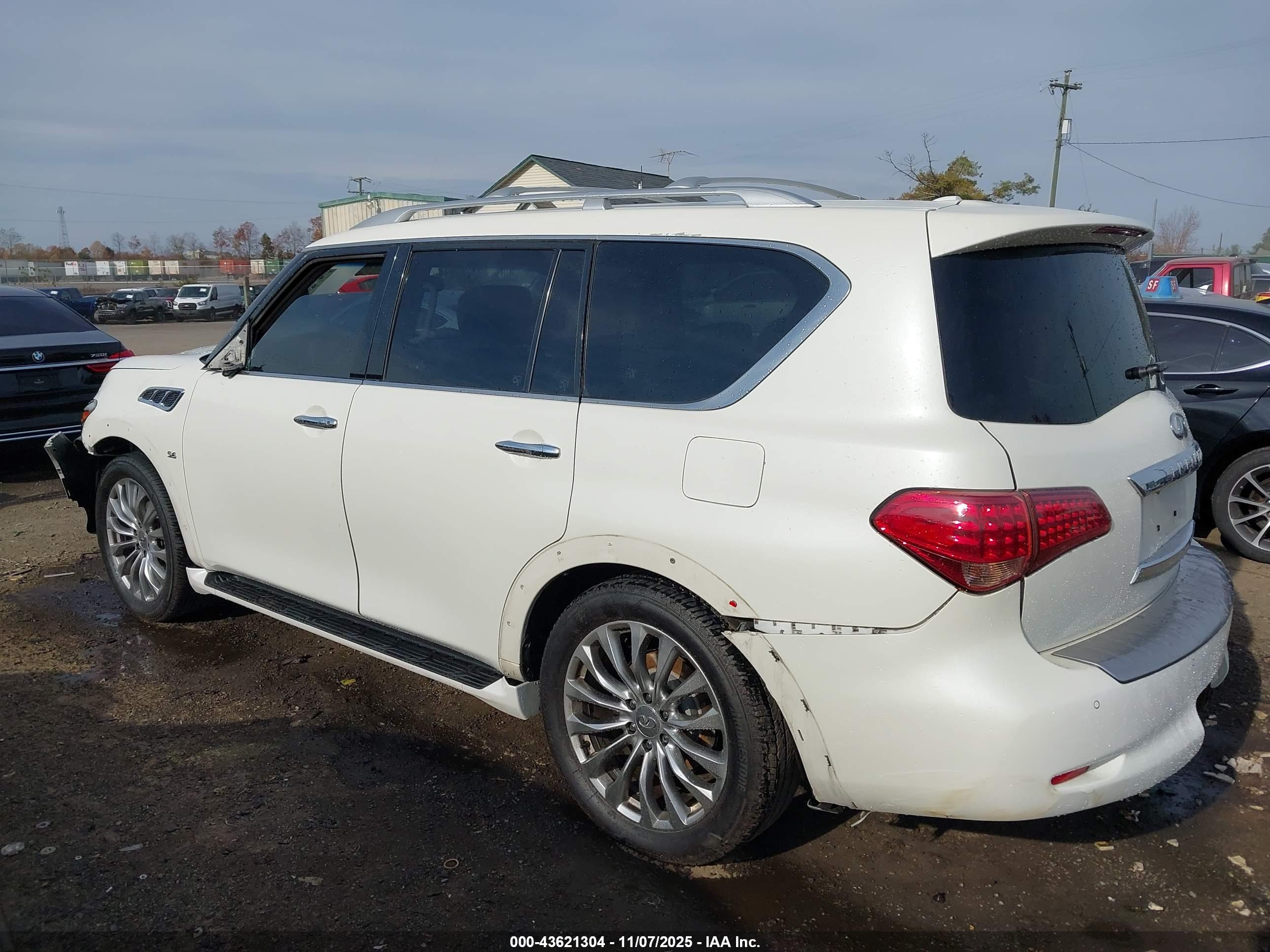 INFINITI QX80 image 3