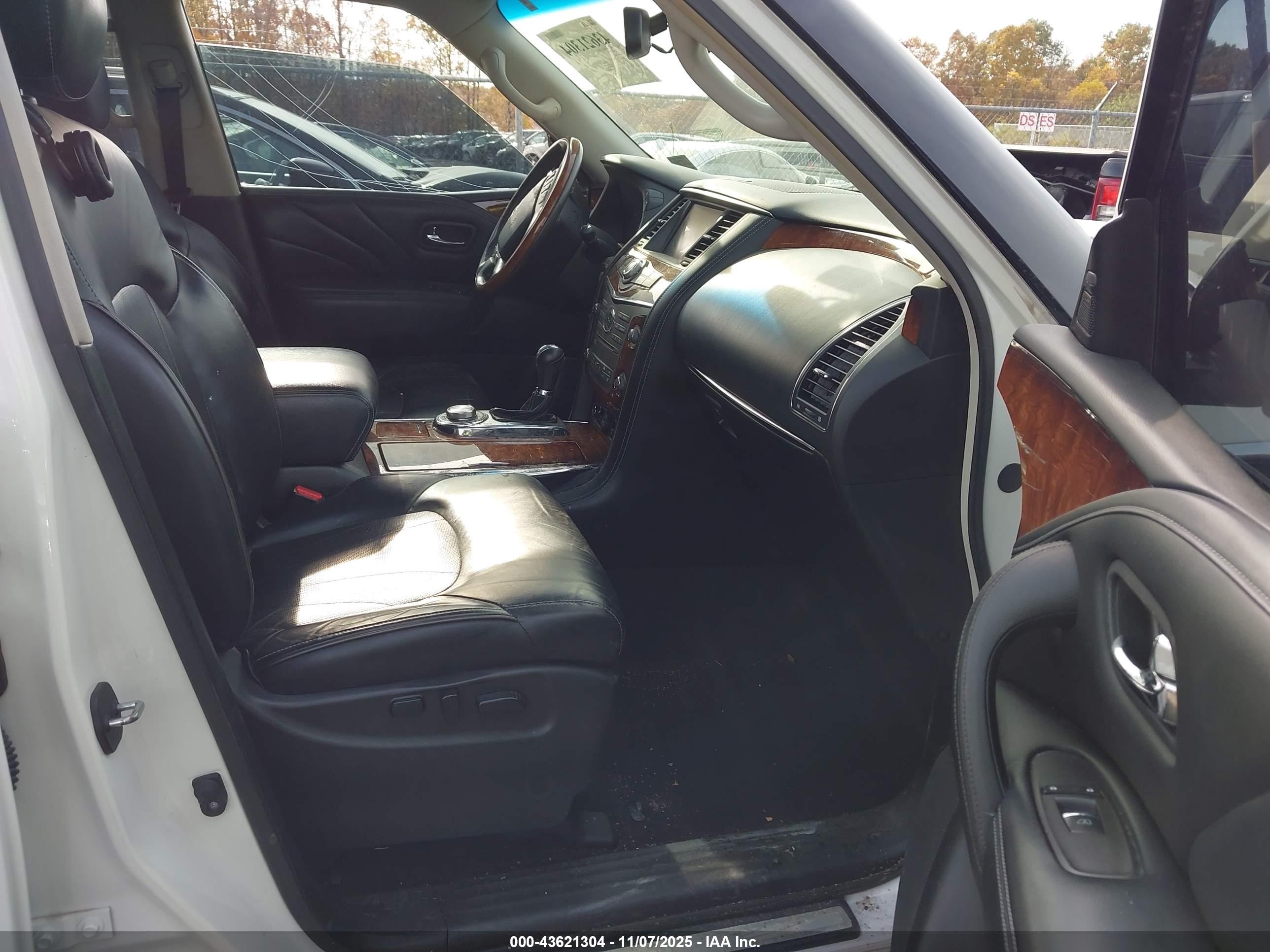 INFINITI QX80 image 5