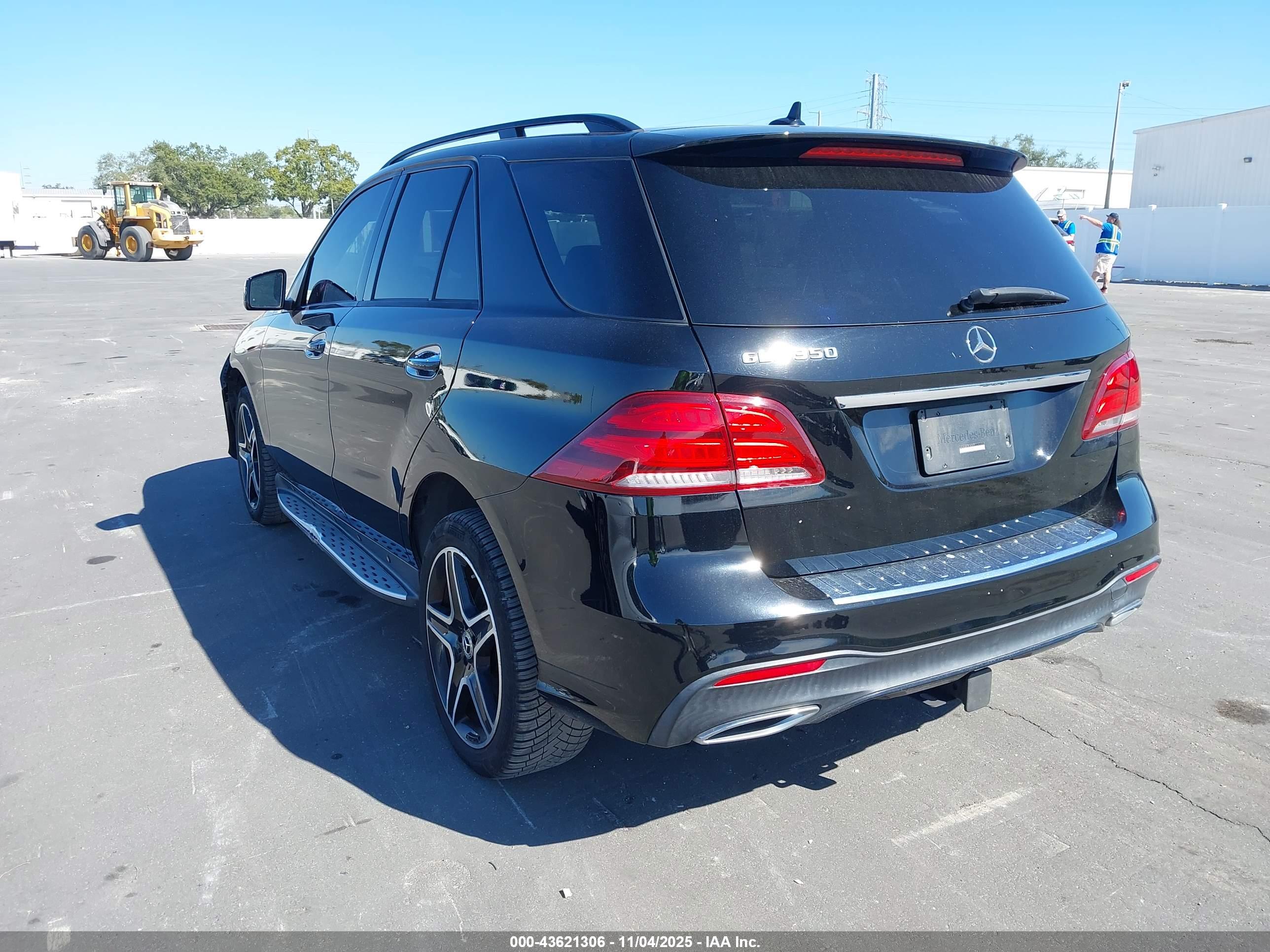 MERCEDES-BENZ GLE image 3