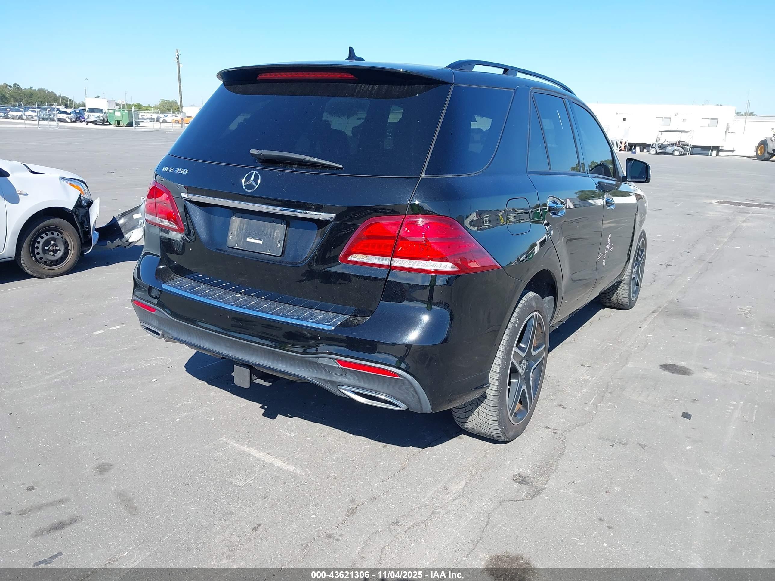 MERCEDES-BENZ GLE image 4