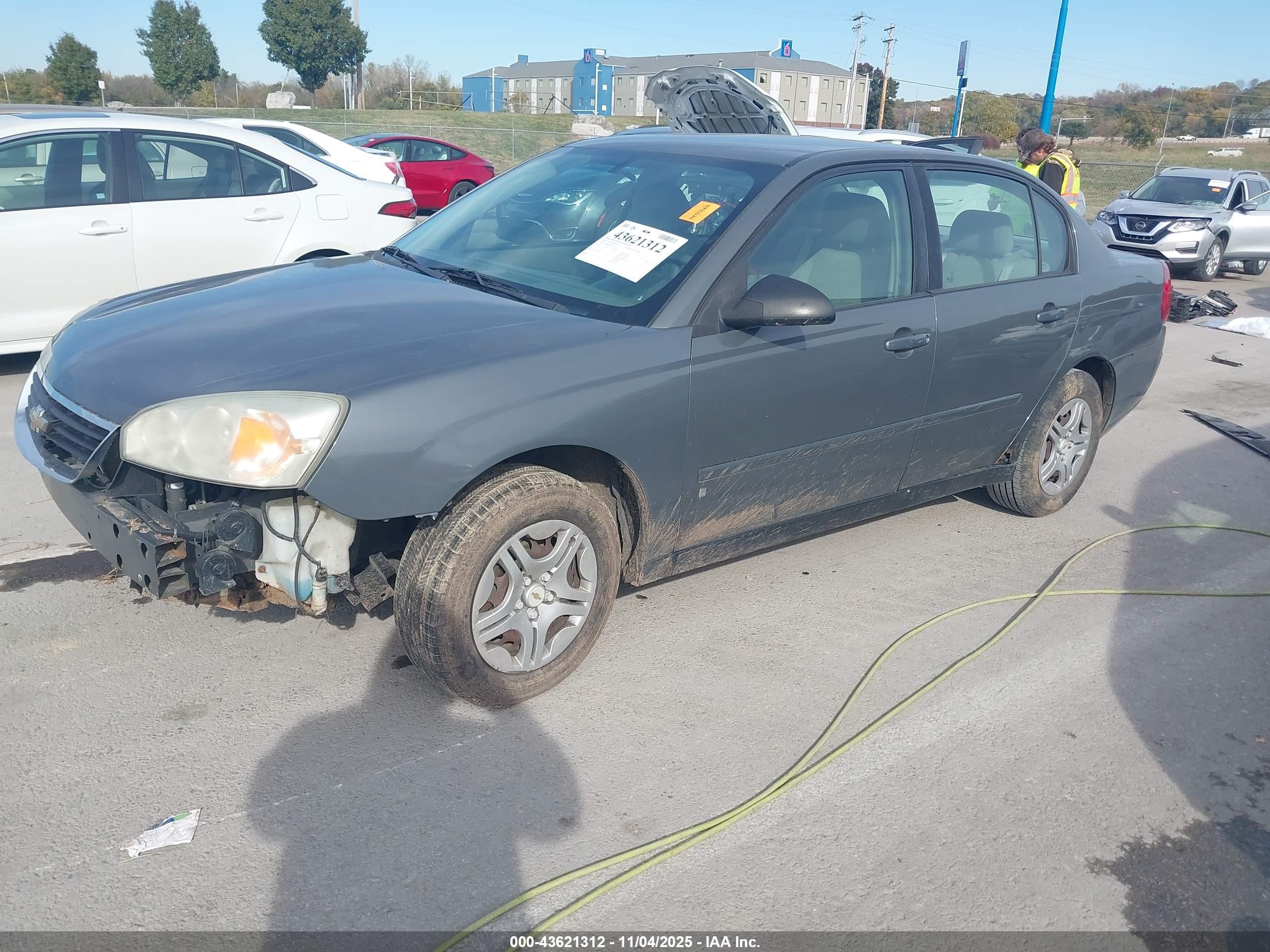 CHEVROLET MALIBU image 2