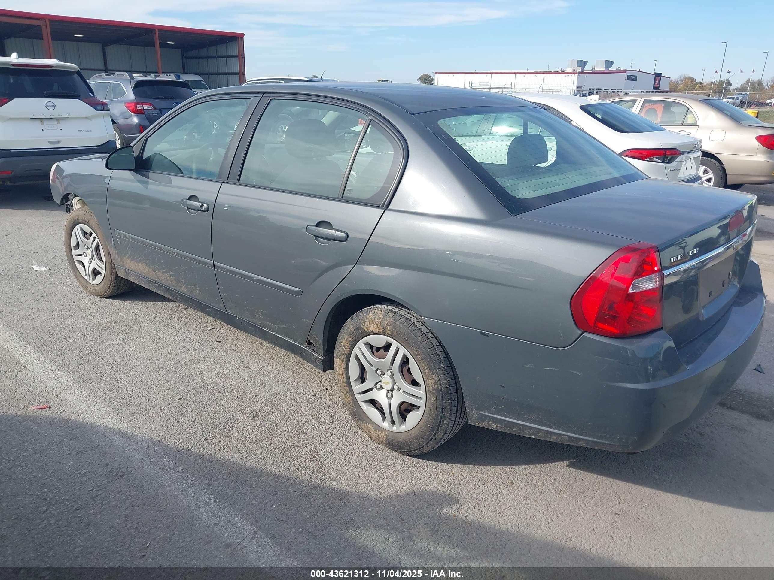 CHEVROLET MALIBU image 3