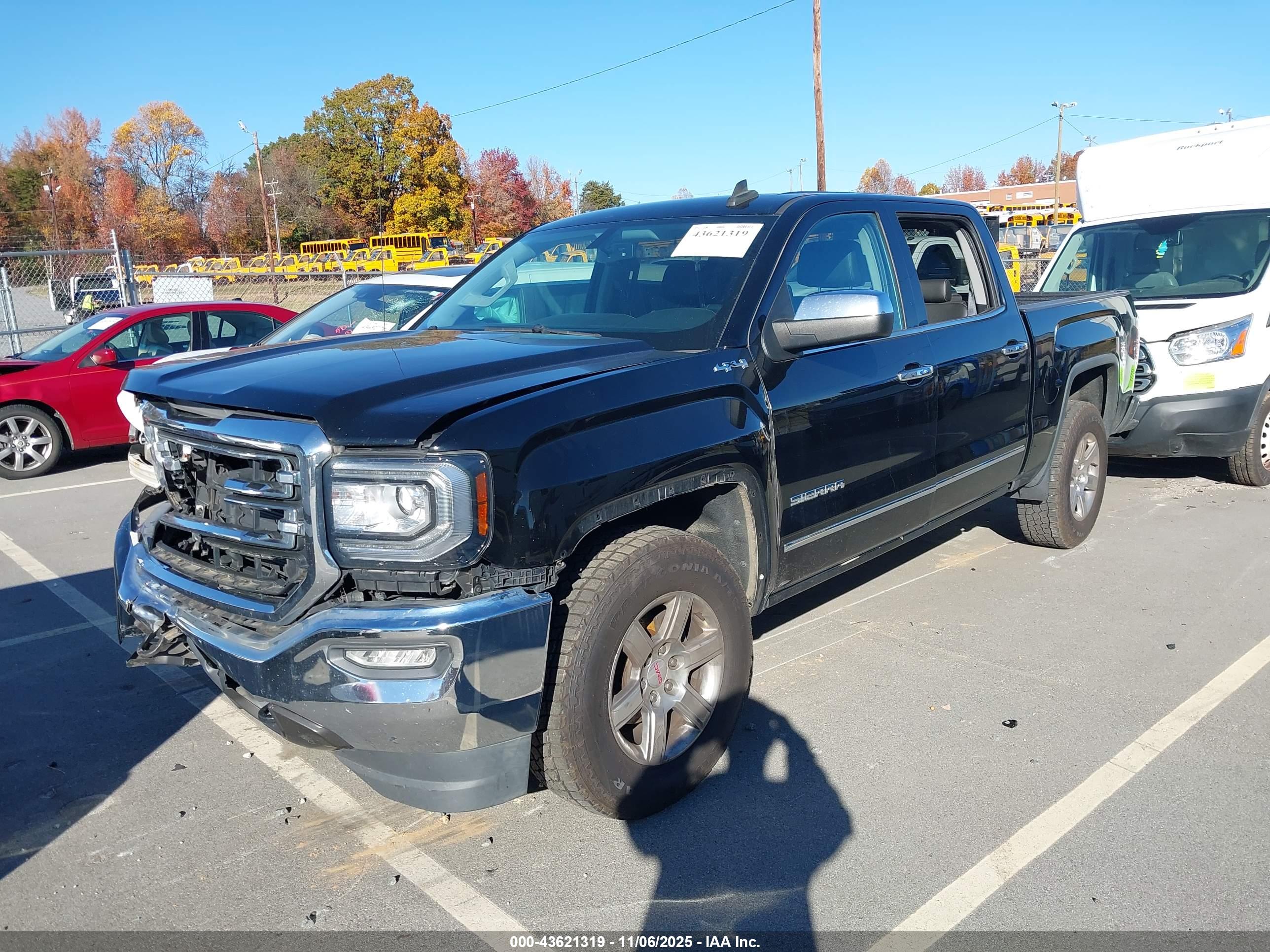 GMC SIERRA image 2