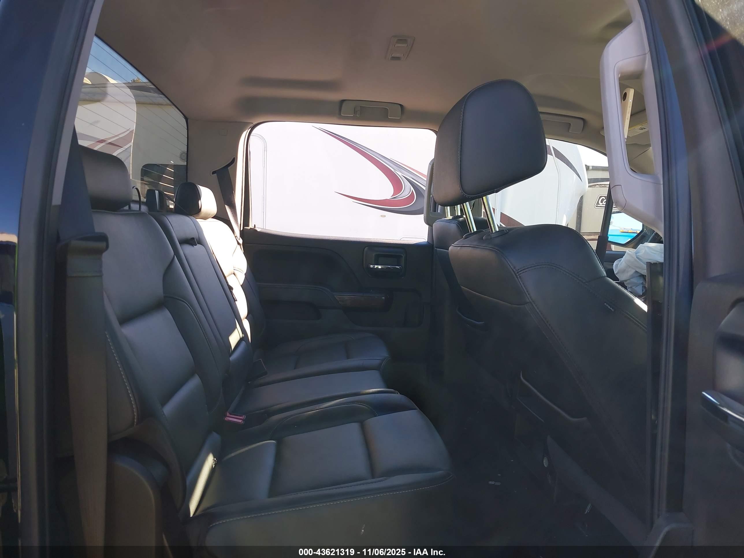 GMC SIERRA image 8