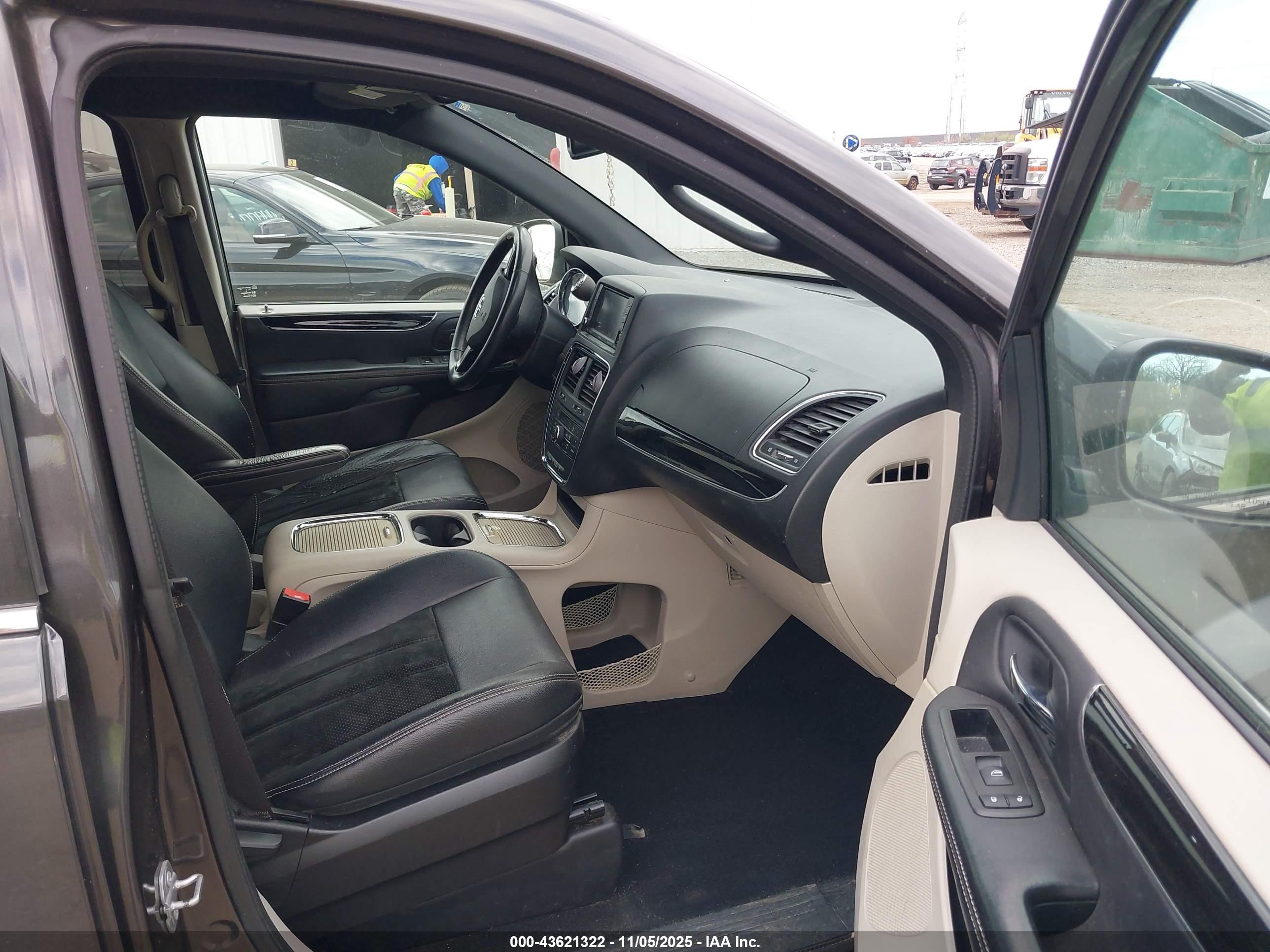 DODGE GRAND image 5