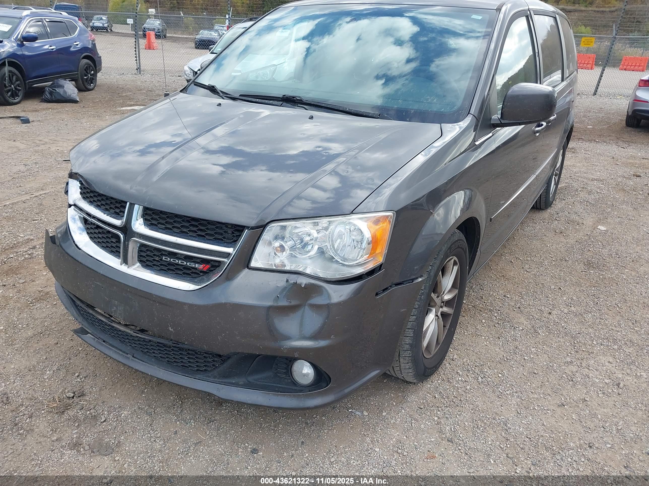 DODGE GRAND image 6