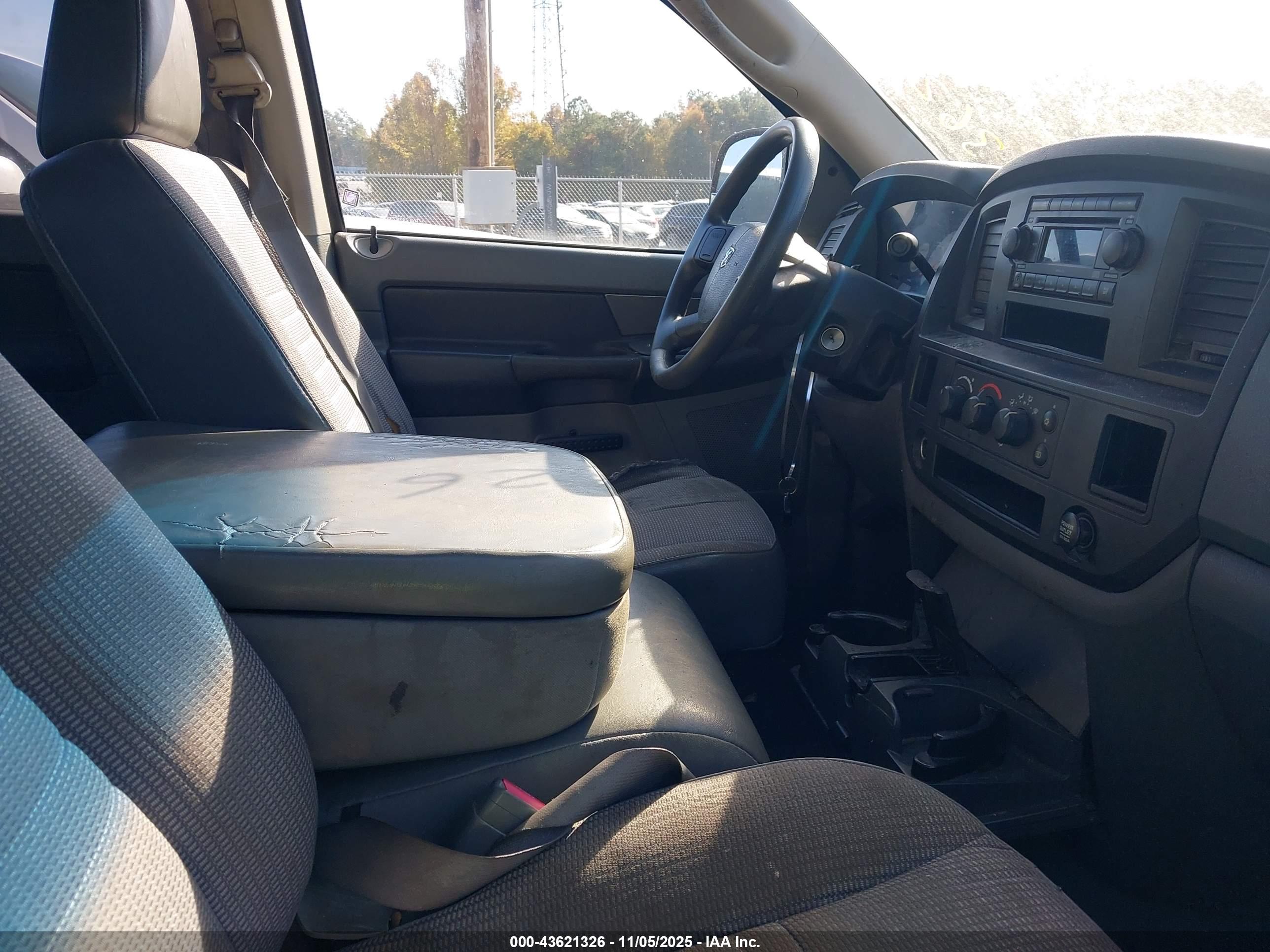 DODGE RAM image 5