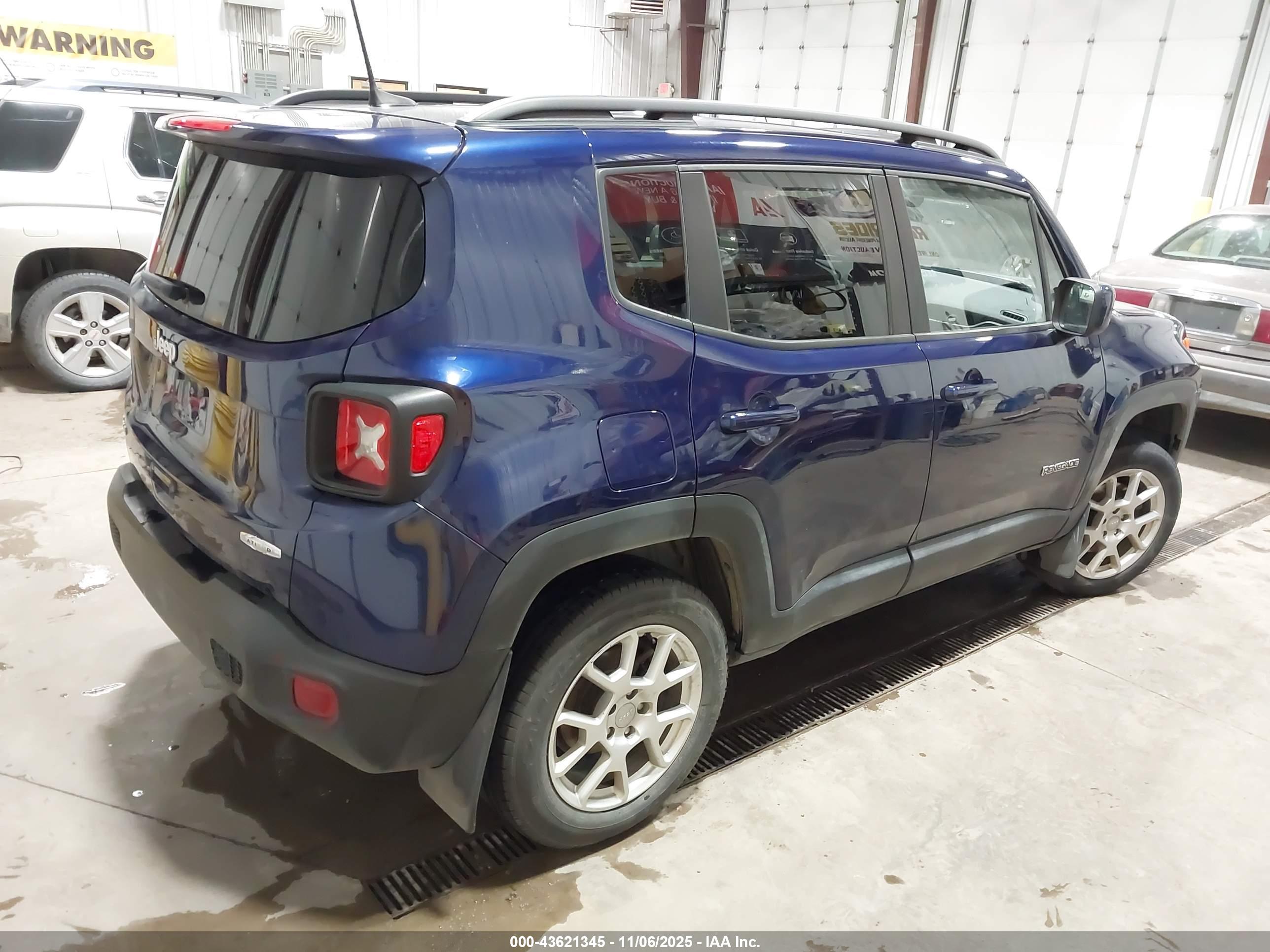 JEEP RENEGADE image 4