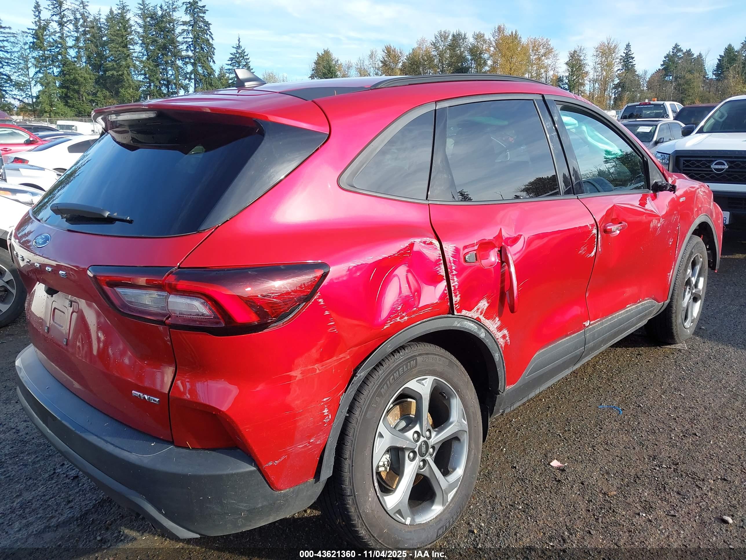 FORD ESCAPE image 4
