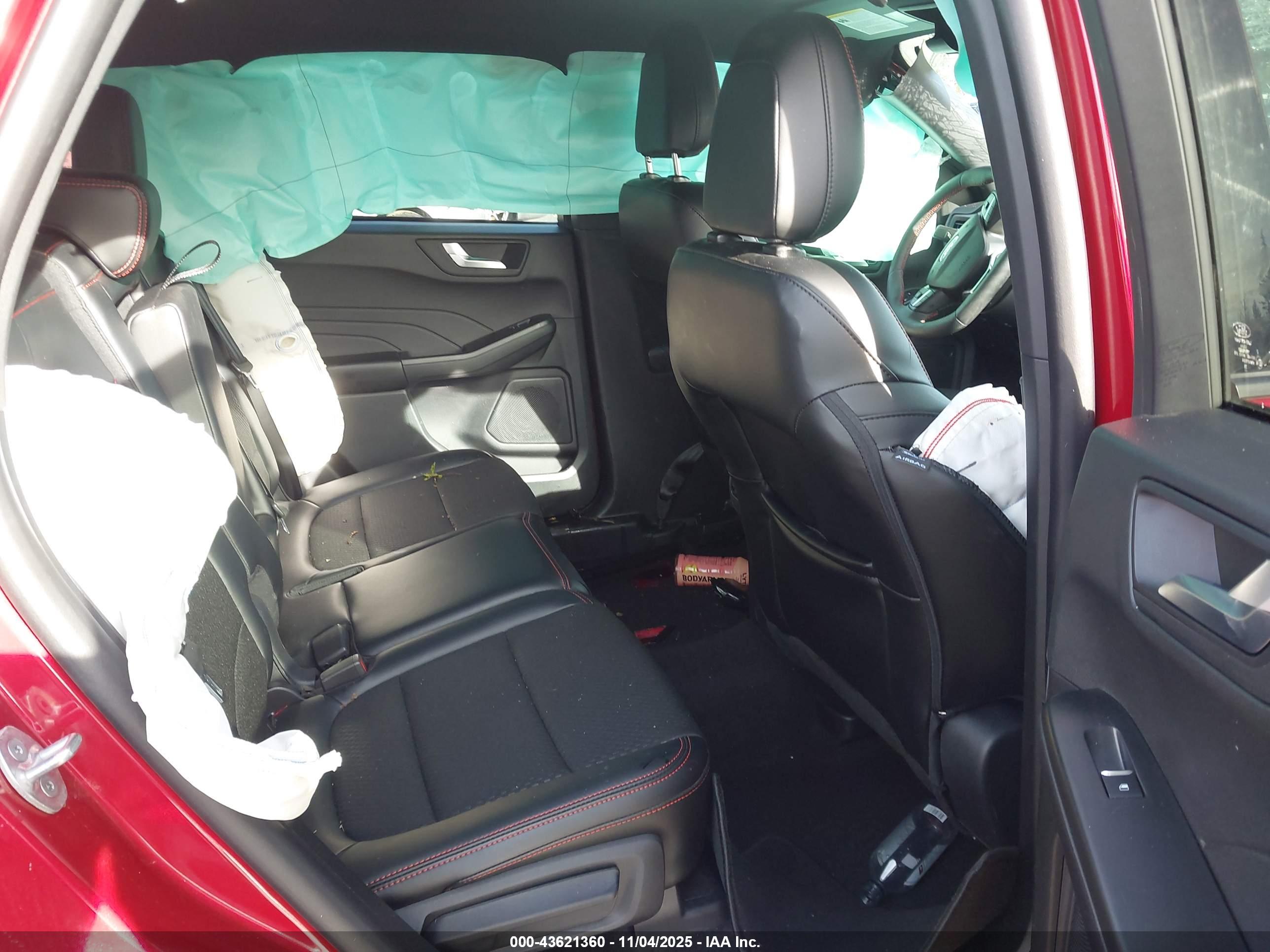FORD ESCAPE image 8