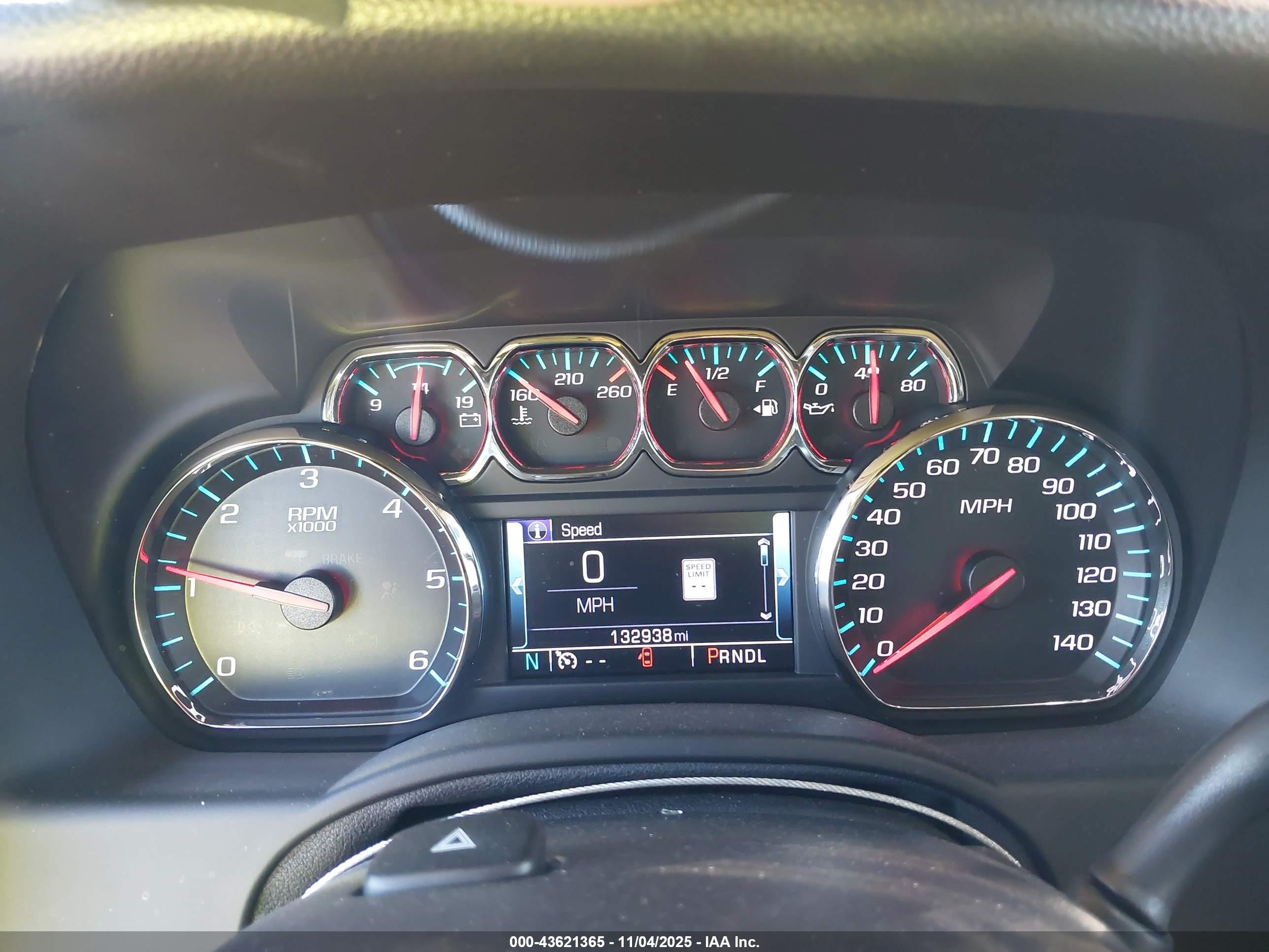 CHEVROLET TAHOE image 7