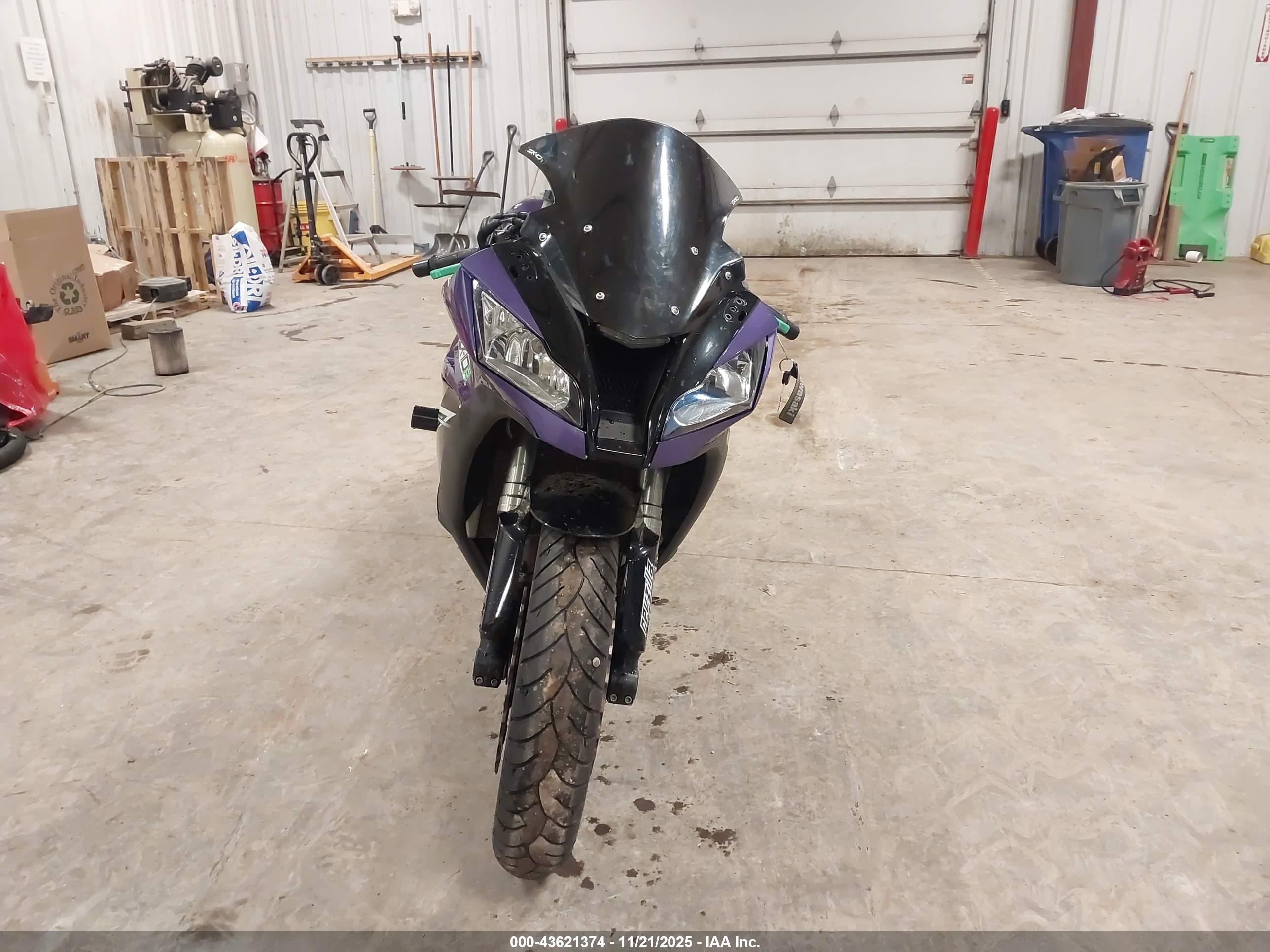 KAWASAKI ZX1000 image 5
