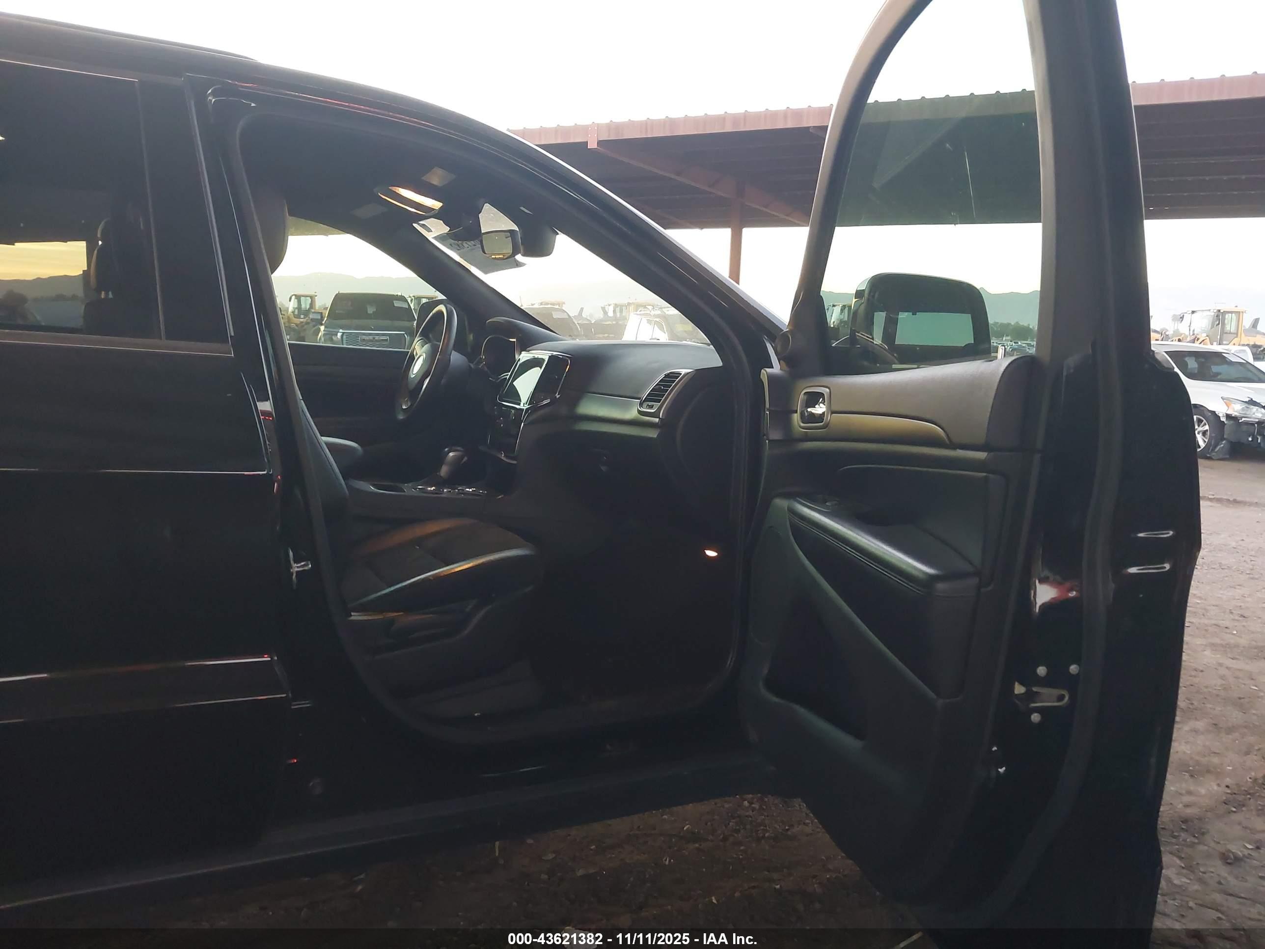 JEEP GRAND image 5