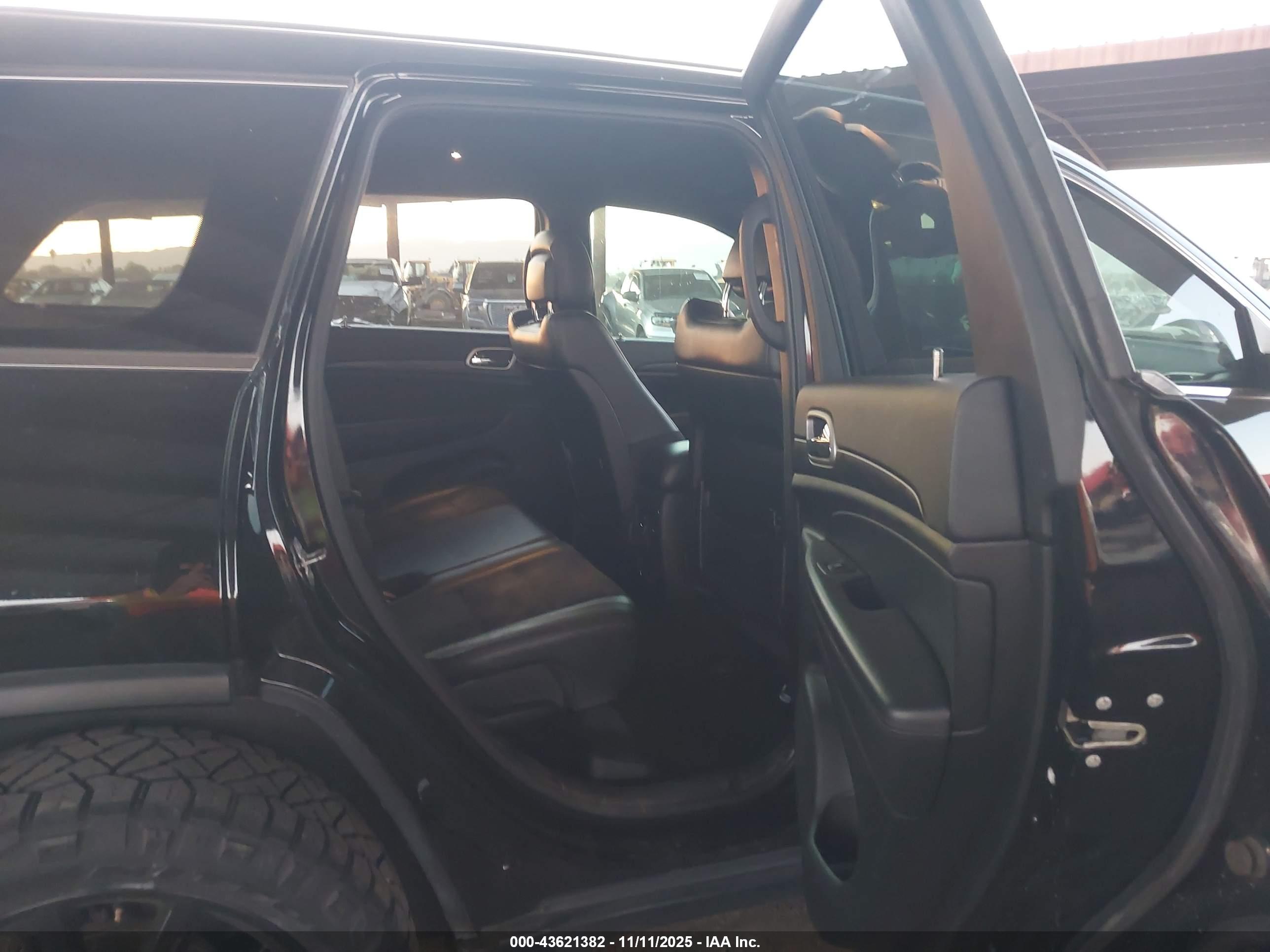 JEEP GRAND image 8