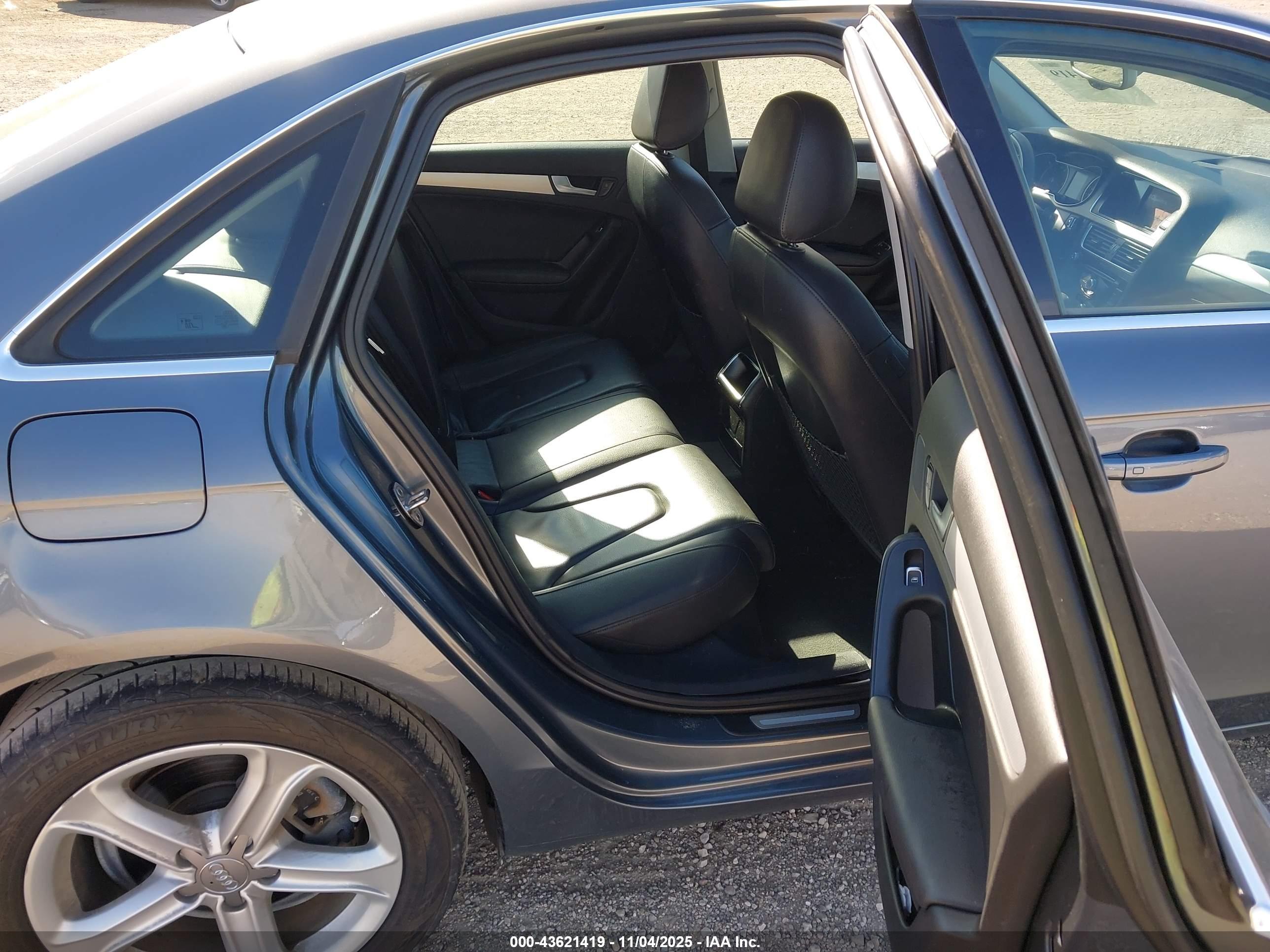 AUDI A4 image 8
