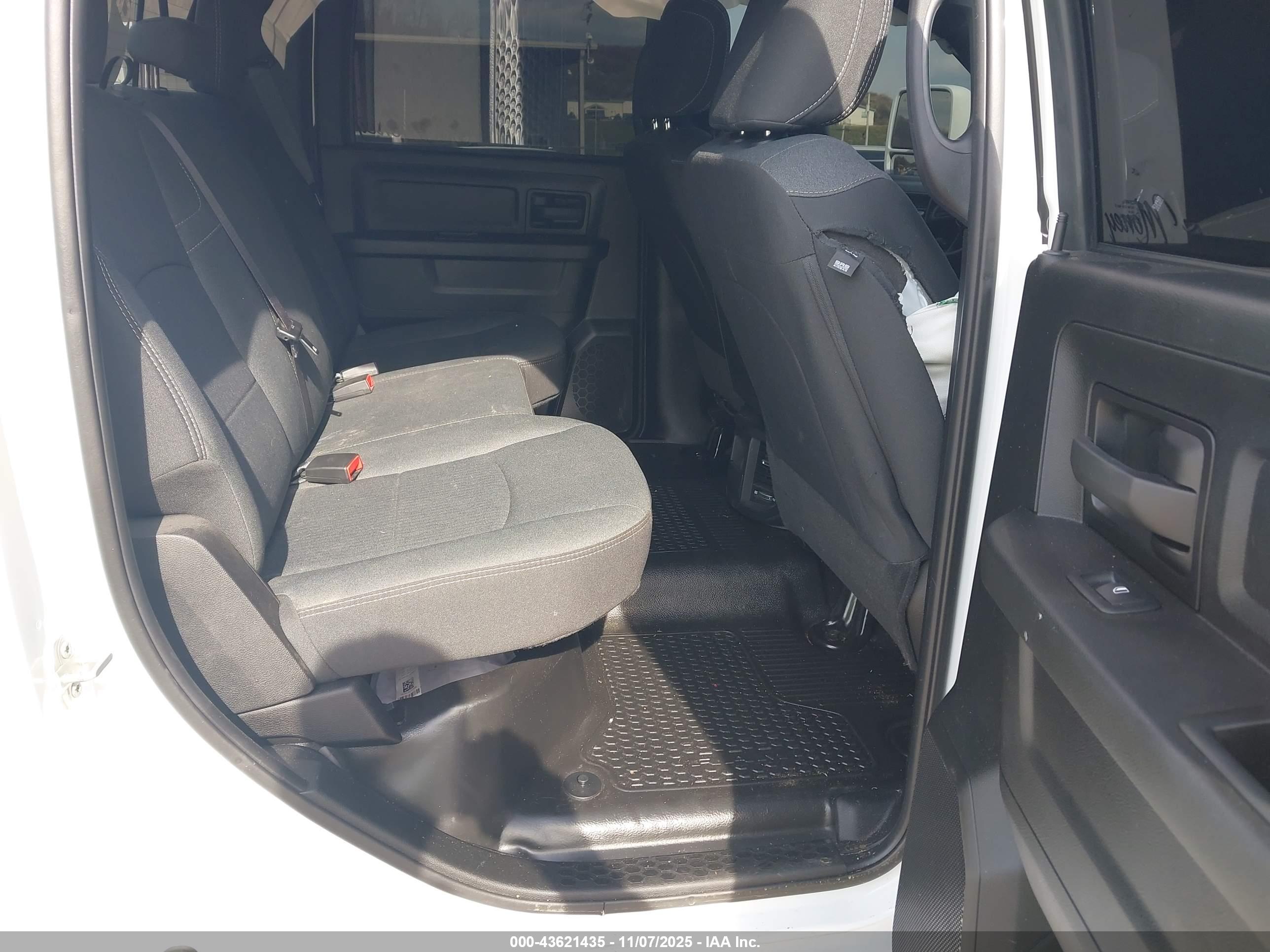 RAM 2500 image 8