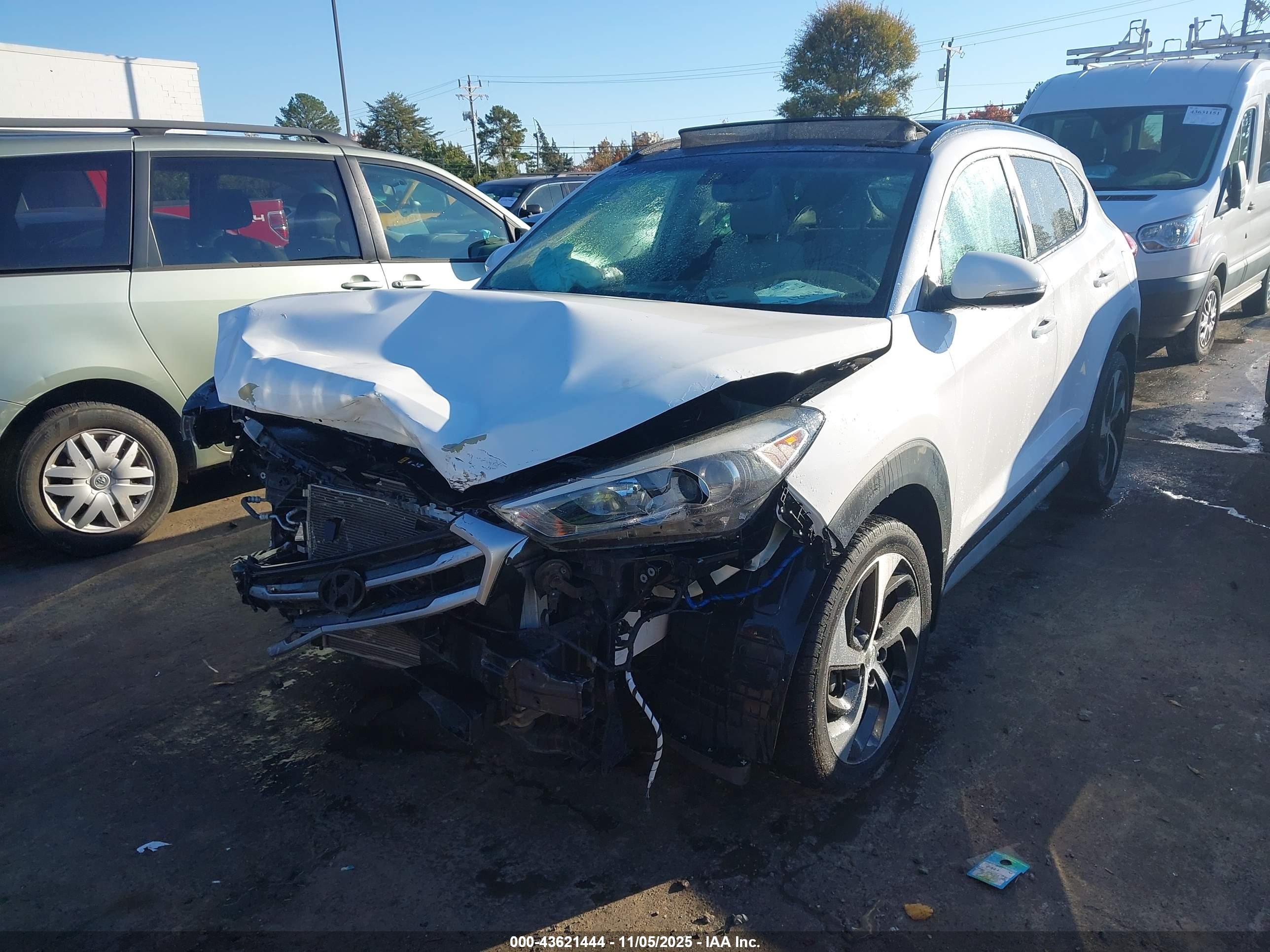 HYUNDAI TUCSON image 2
