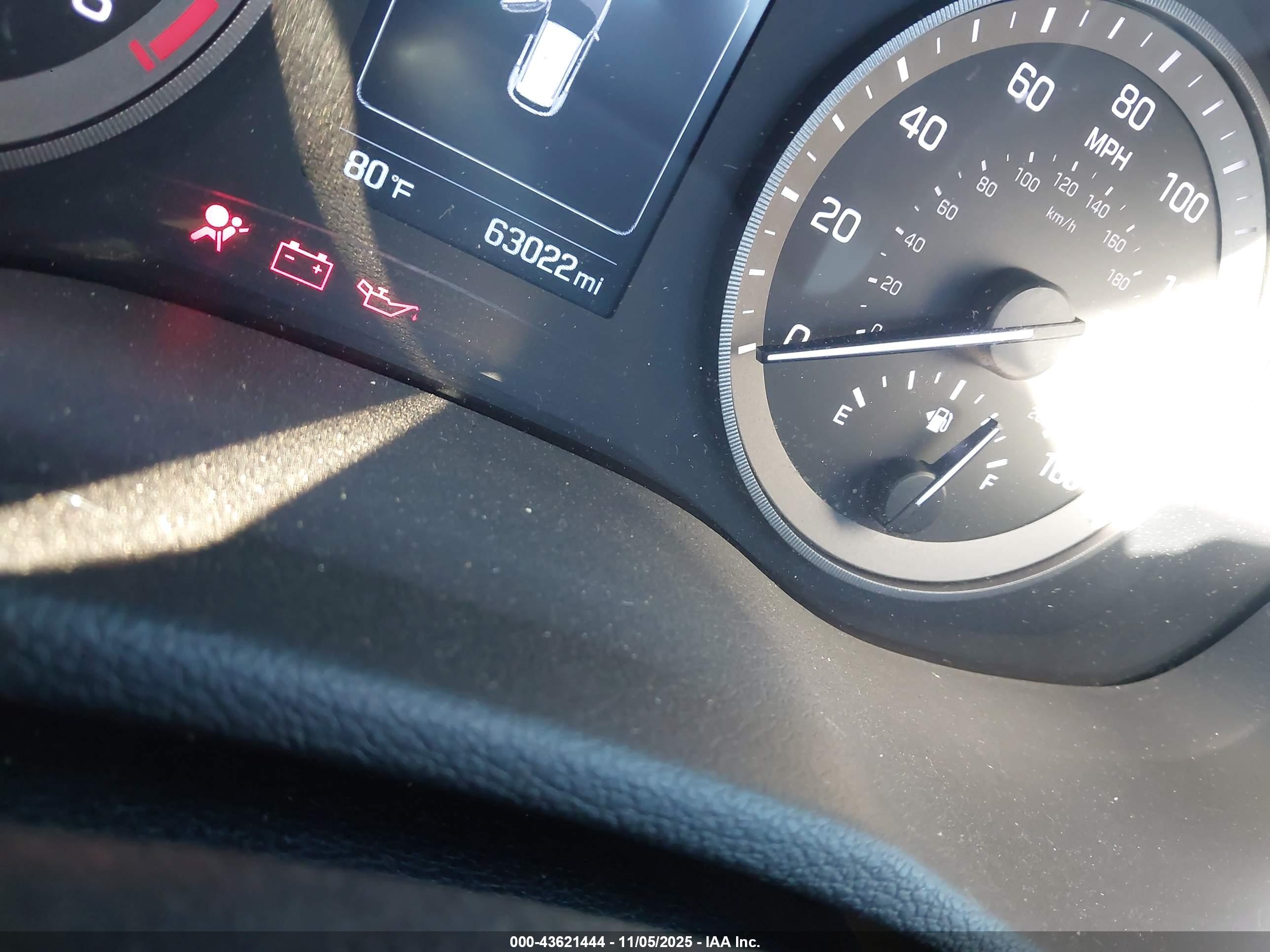 HYUNDAI TUCSON image 7