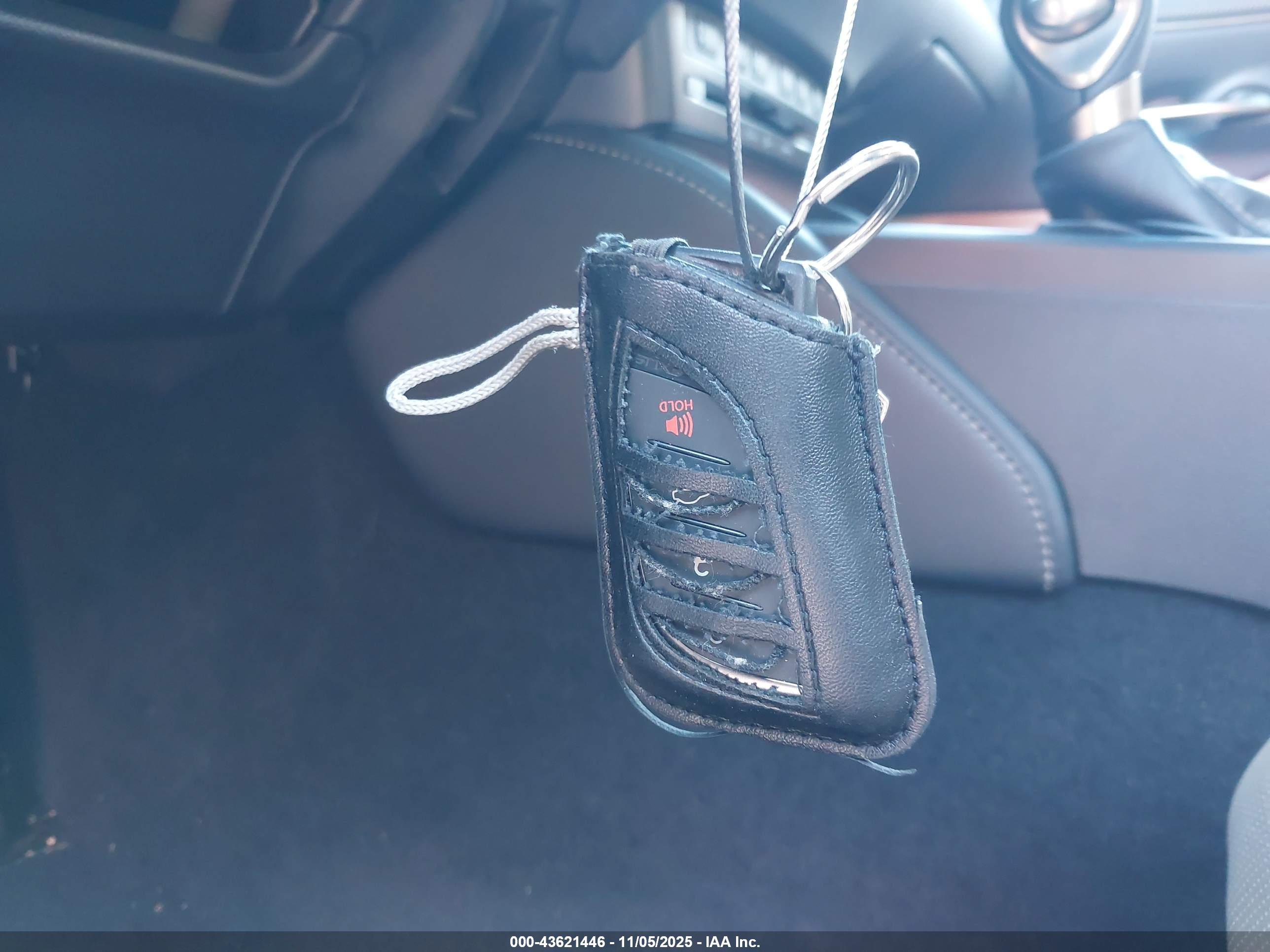 LEXUS ES image 11