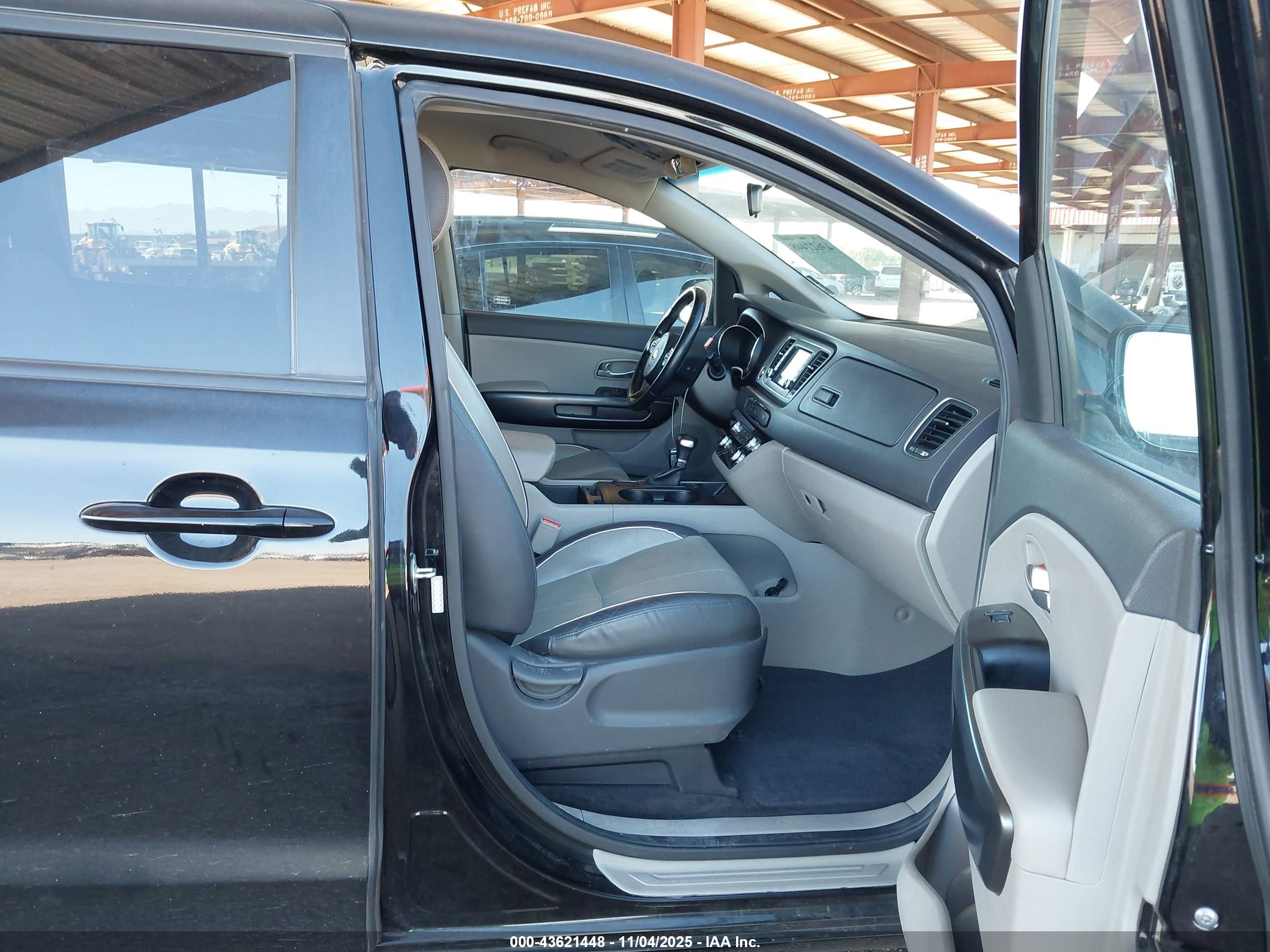 KIA SEDONA image 5