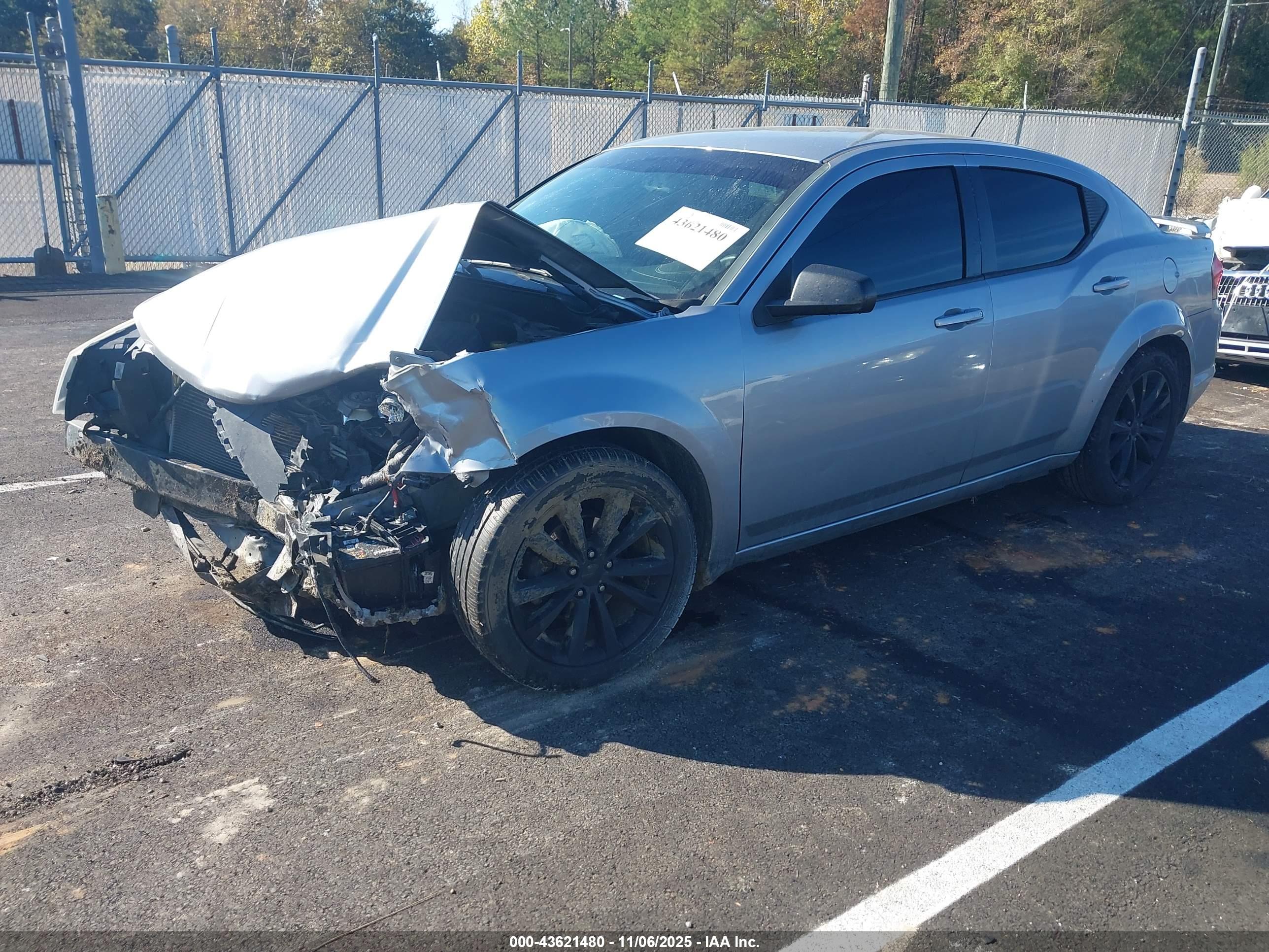 DODGE AVENGER image 2