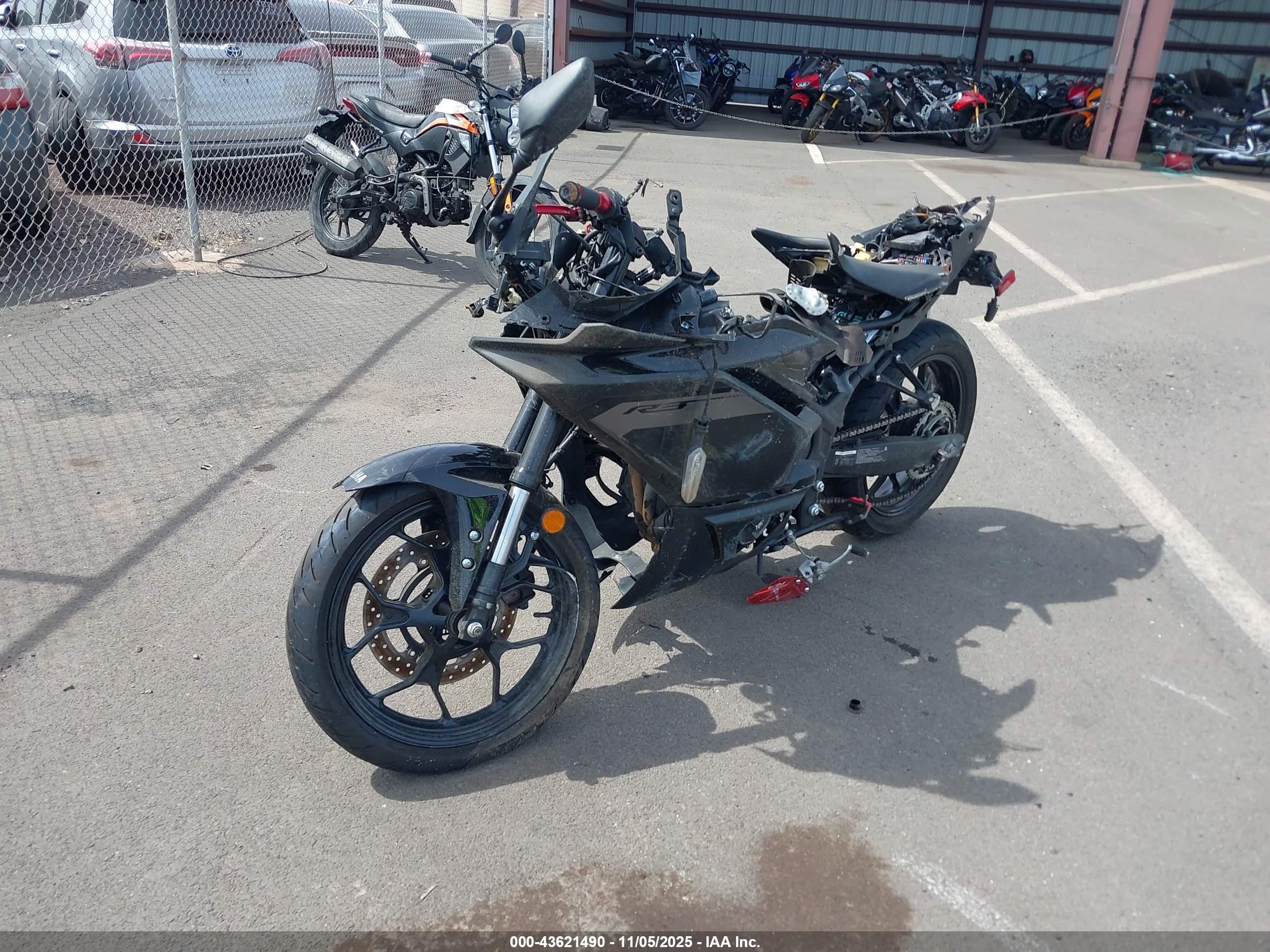 YAMAHA YFZ320 image 2