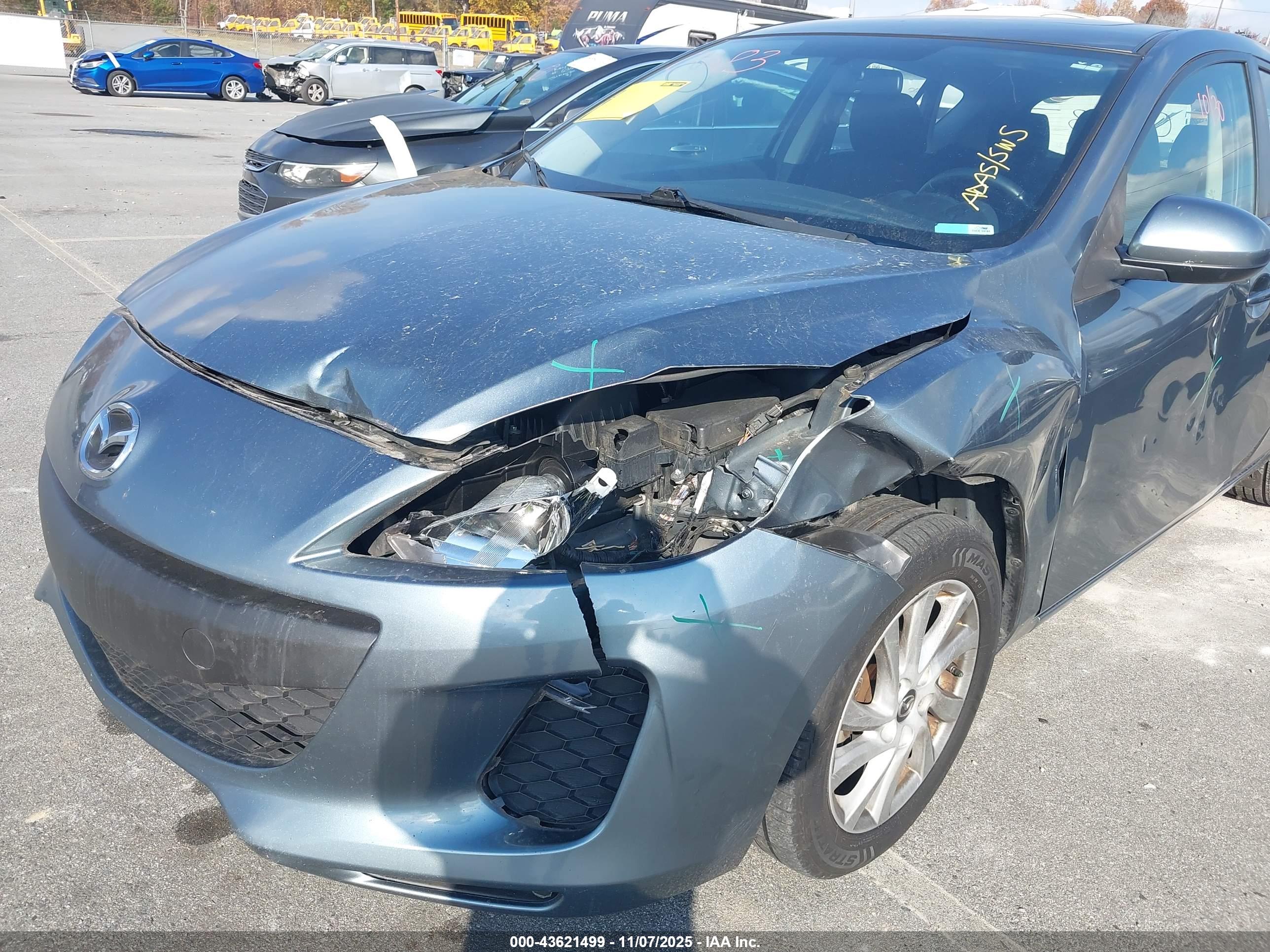 MAZDA MAZDA3 image 6