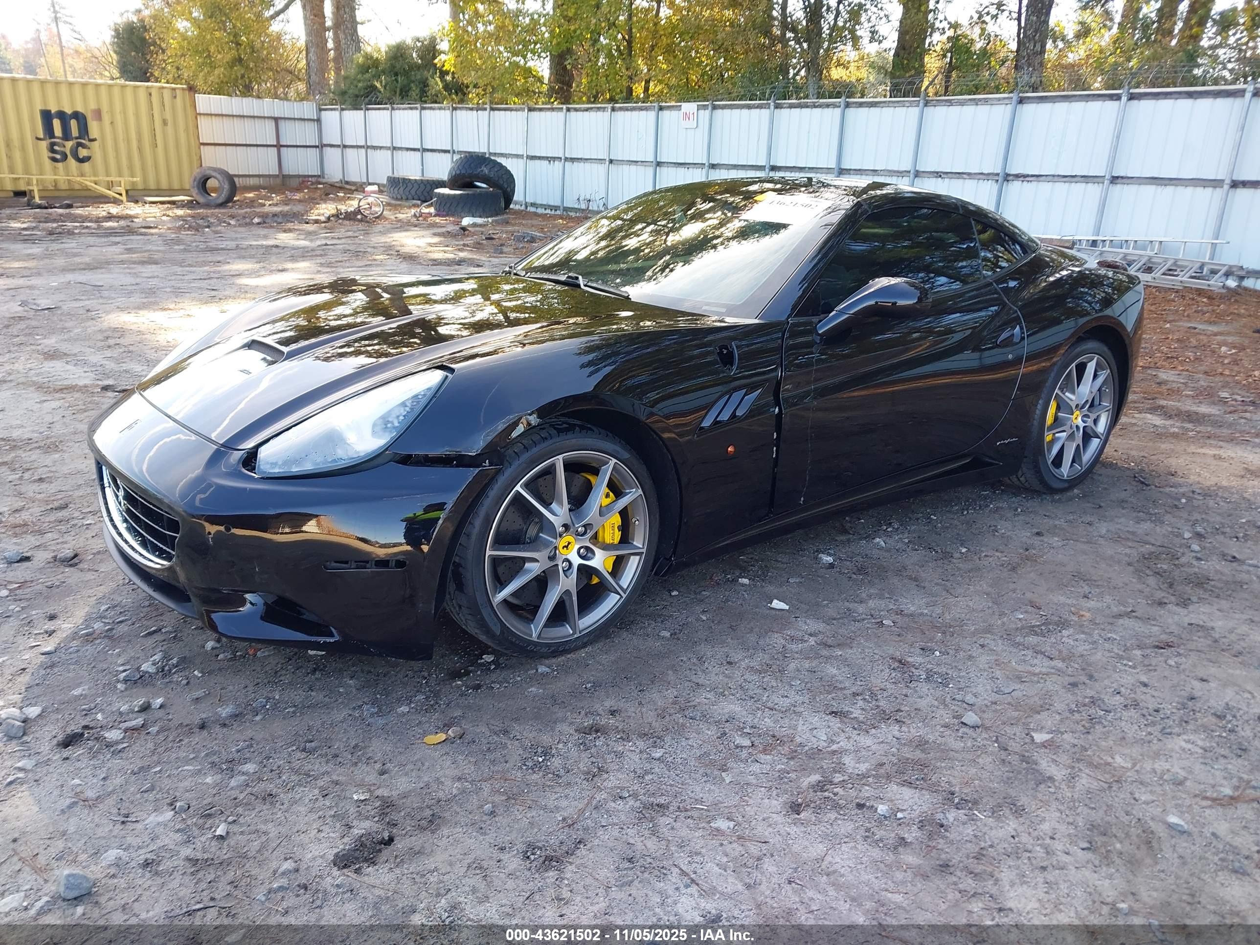 FERRARI CALIFORNIA image 2