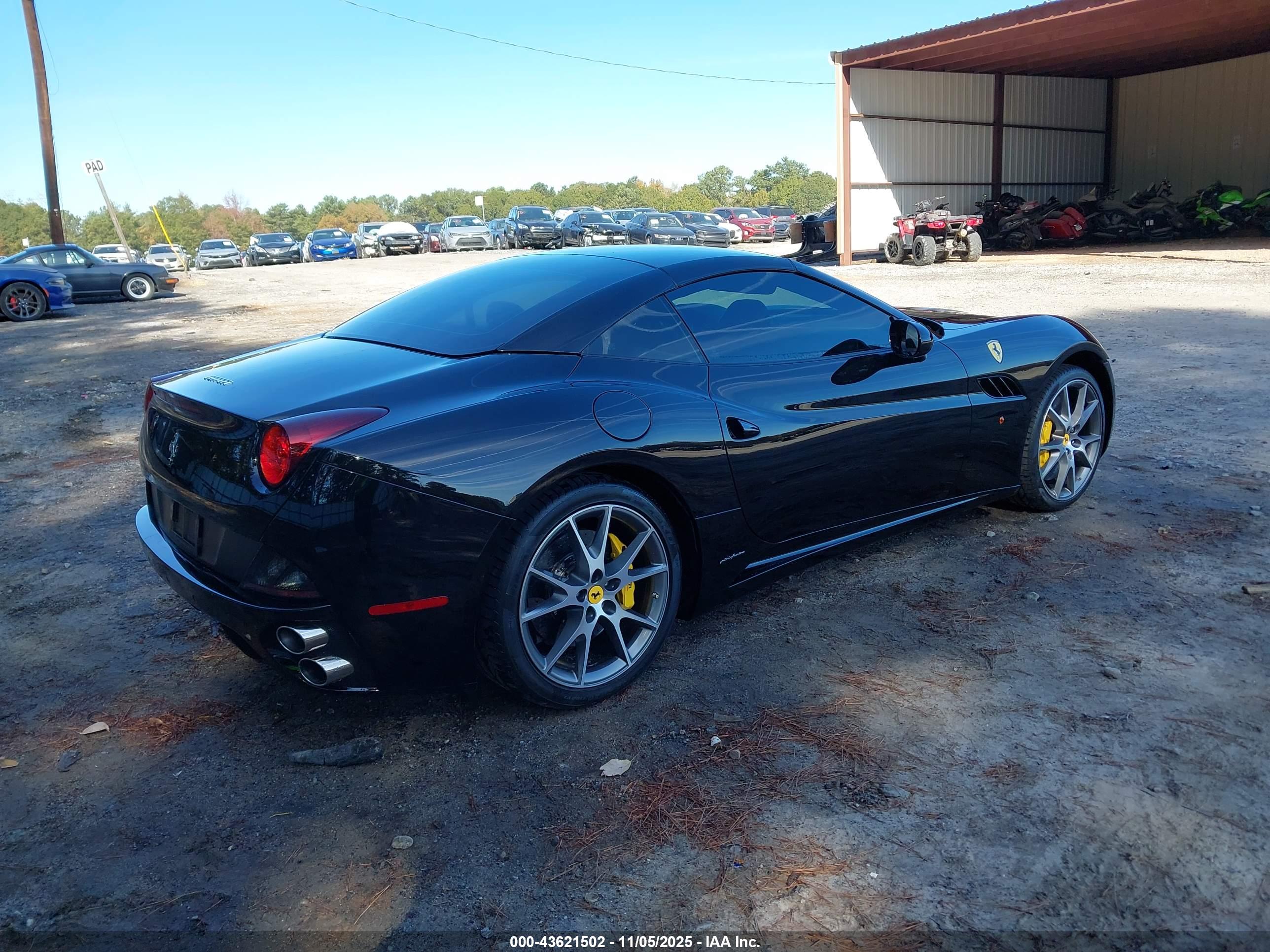 FERRARI CALIFORNIA image 4