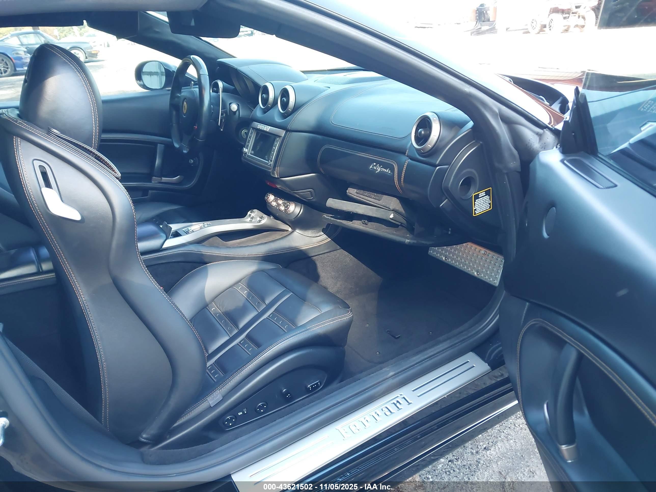 FERRARI CALIFORNIA image 5
