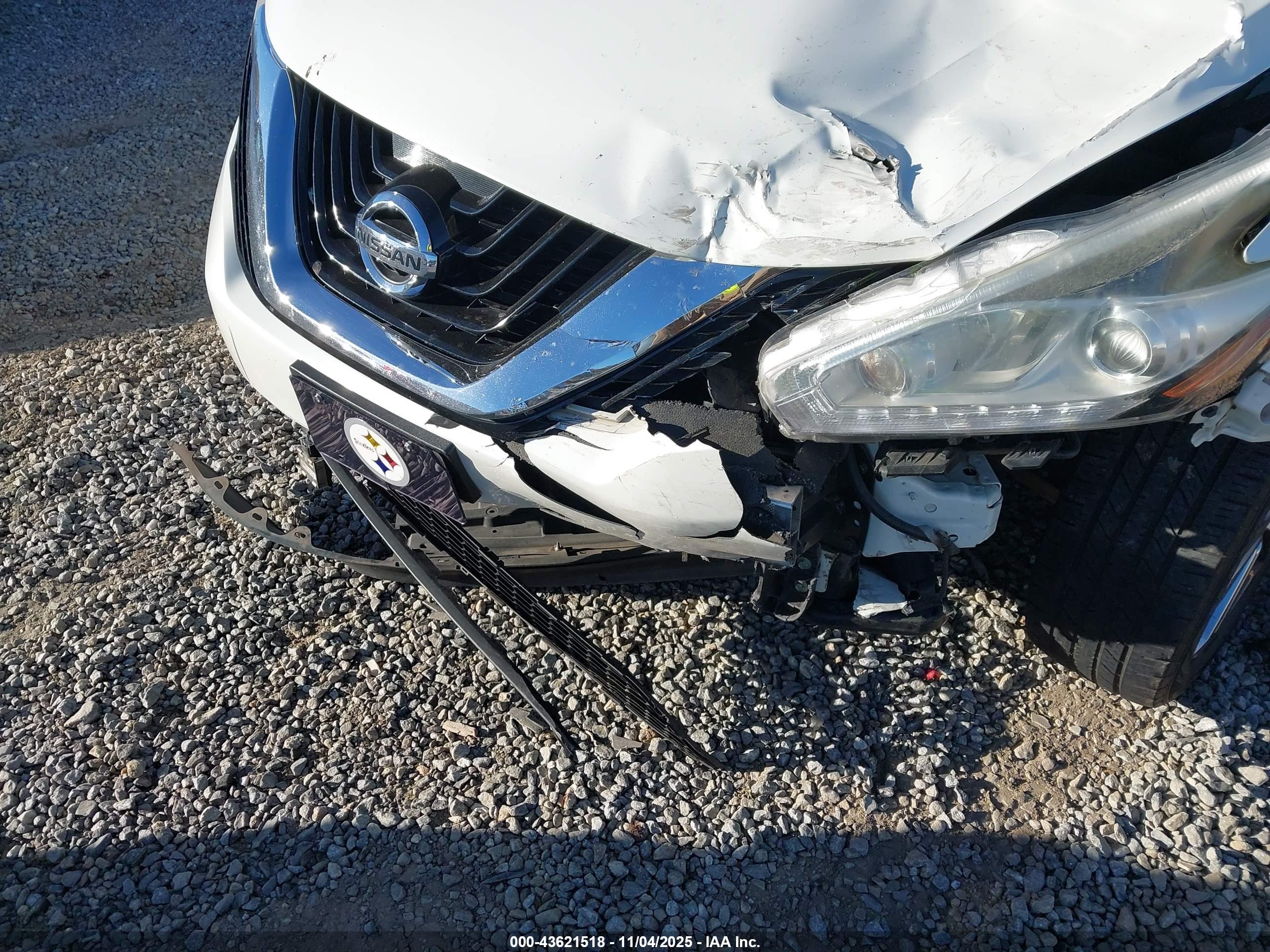 NISSAN MURANO image 6