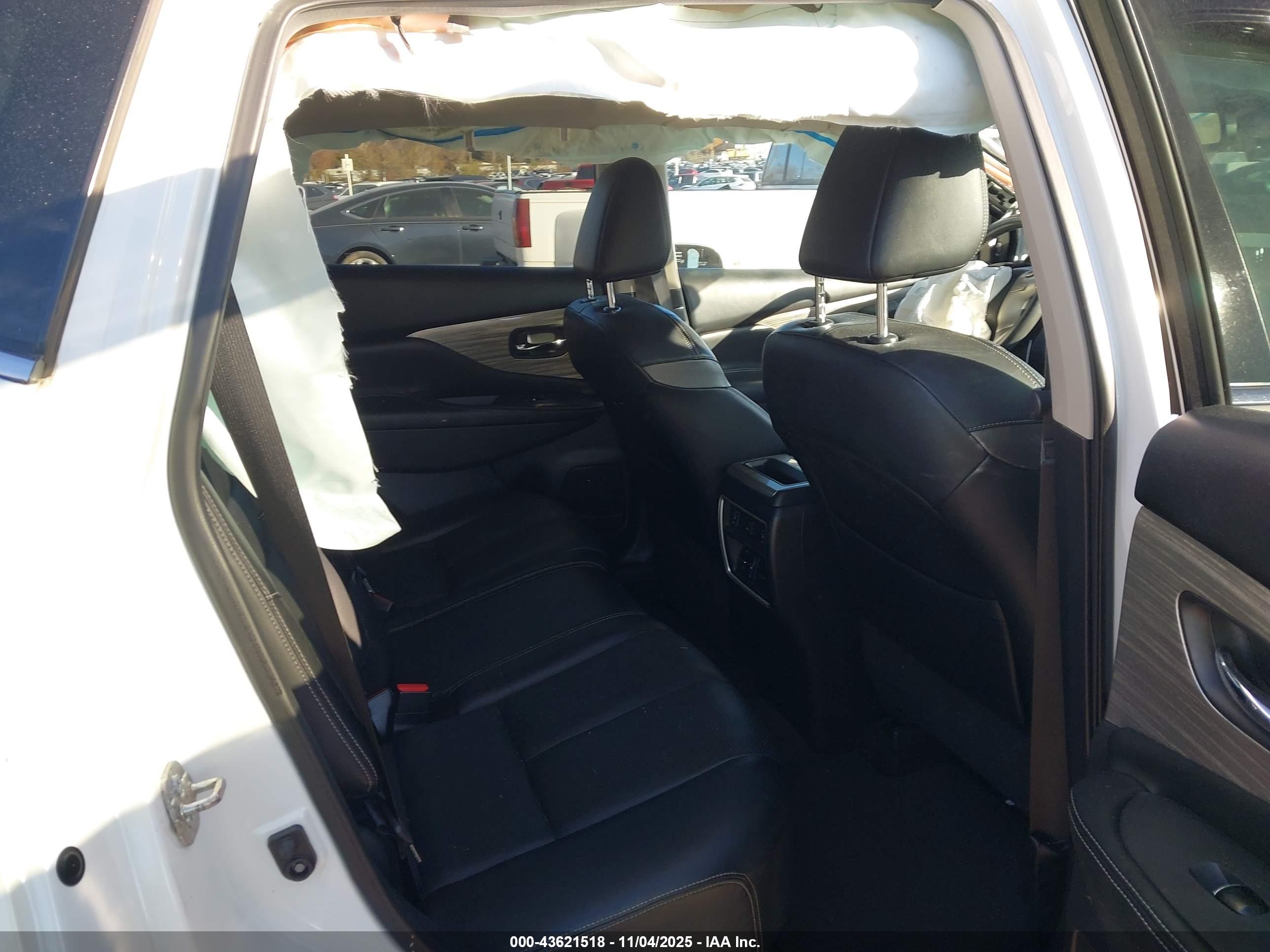 NISSAN MURANO image 8