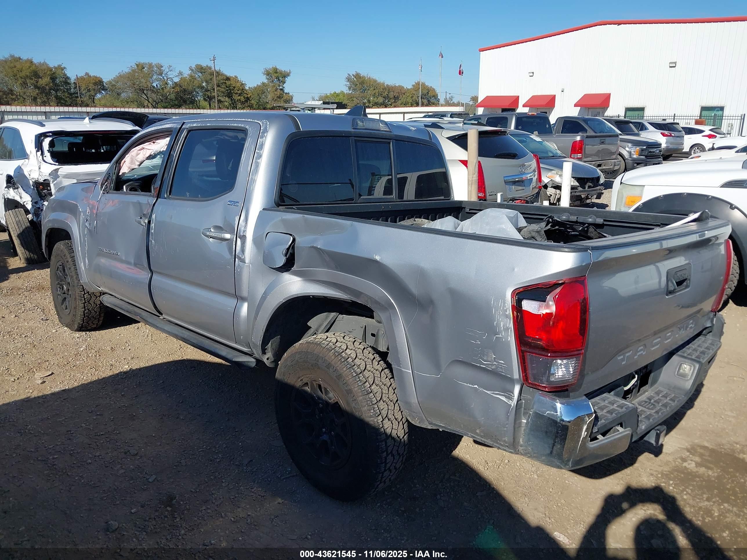 TOYOTA TACOMA image 3