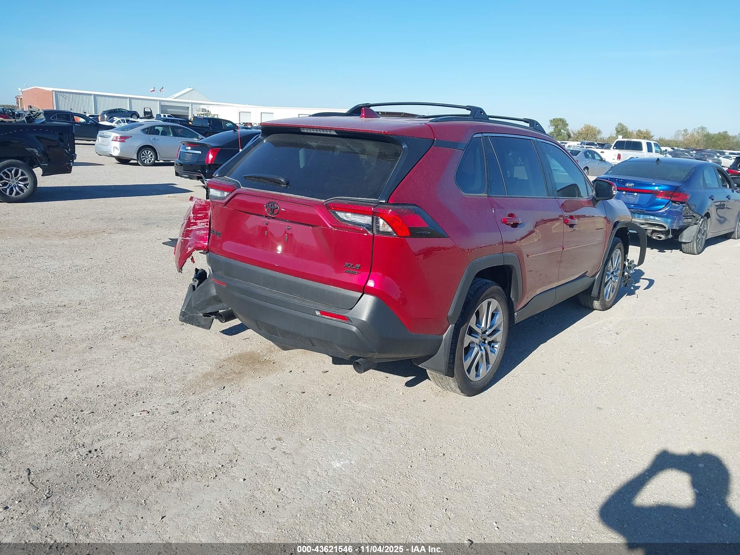 TOYOTA RAV4 image 4