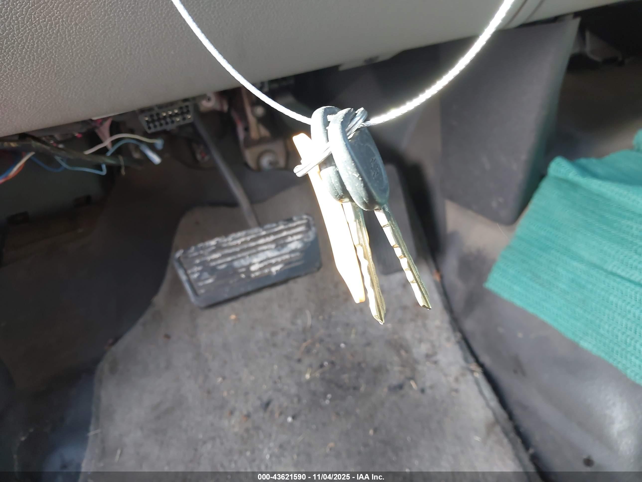 CHEVROLET SILVERADO image 11