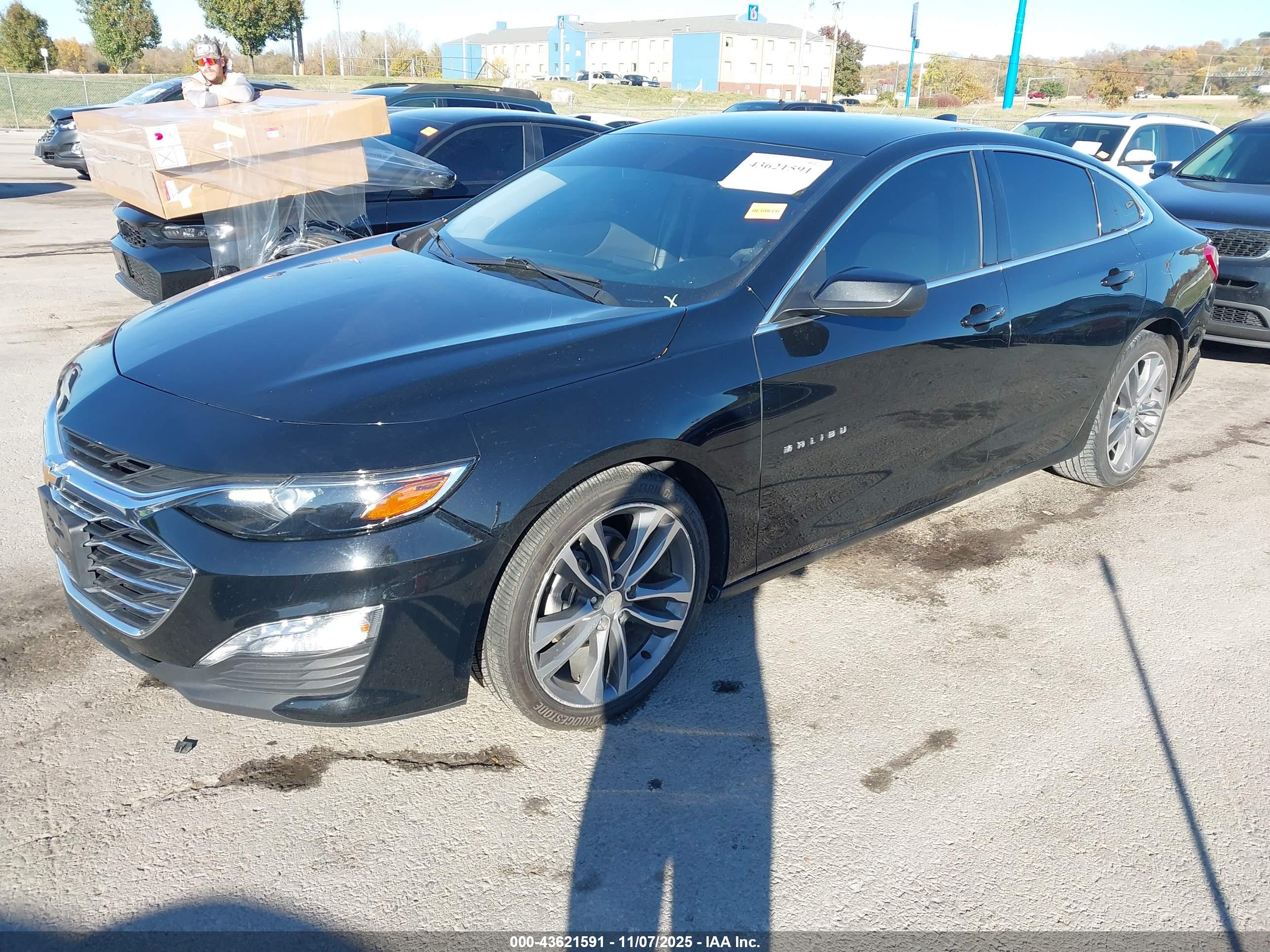CHEVROLET MALIBU image 2