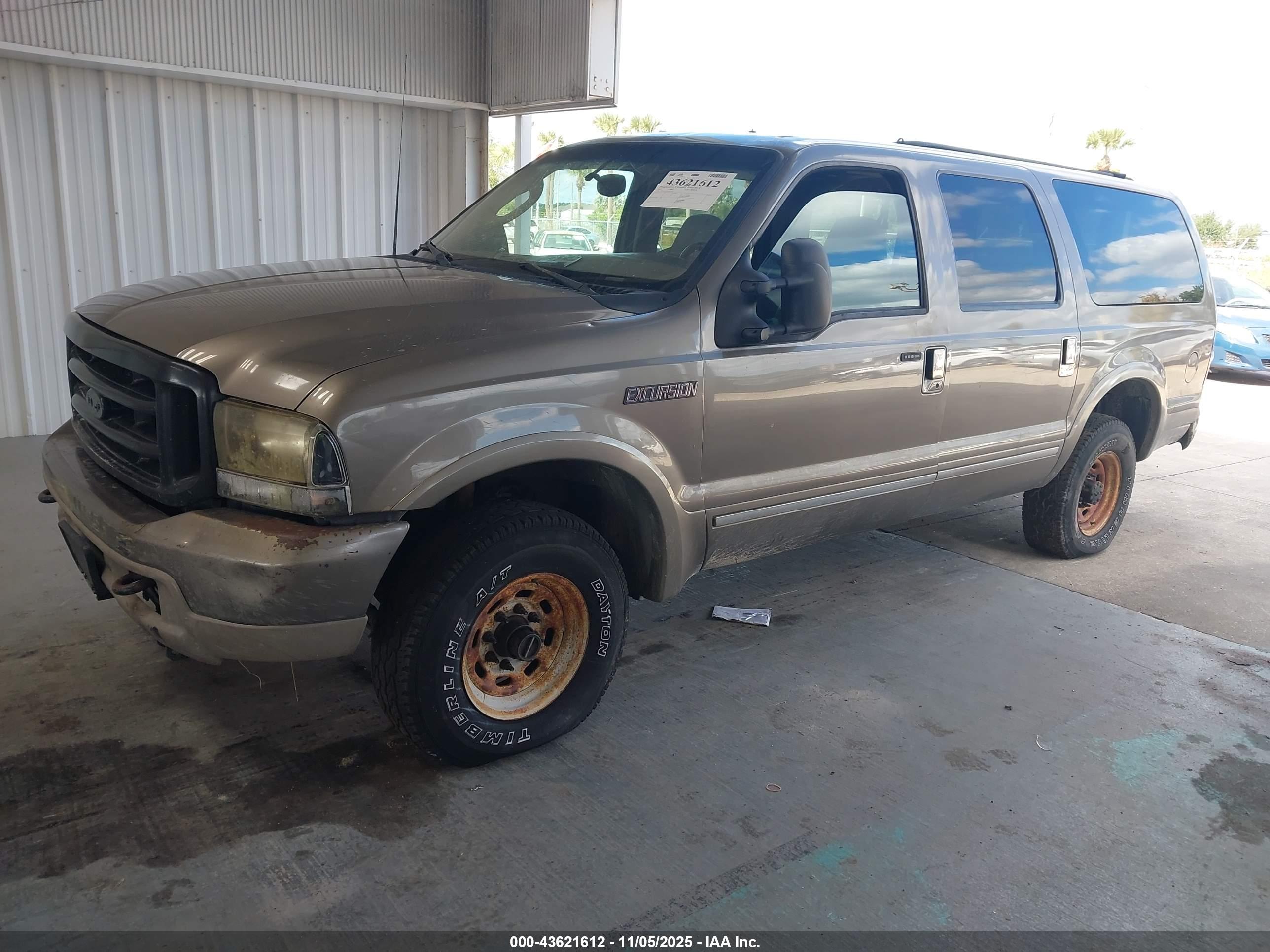 FORD EXCURSION image 2