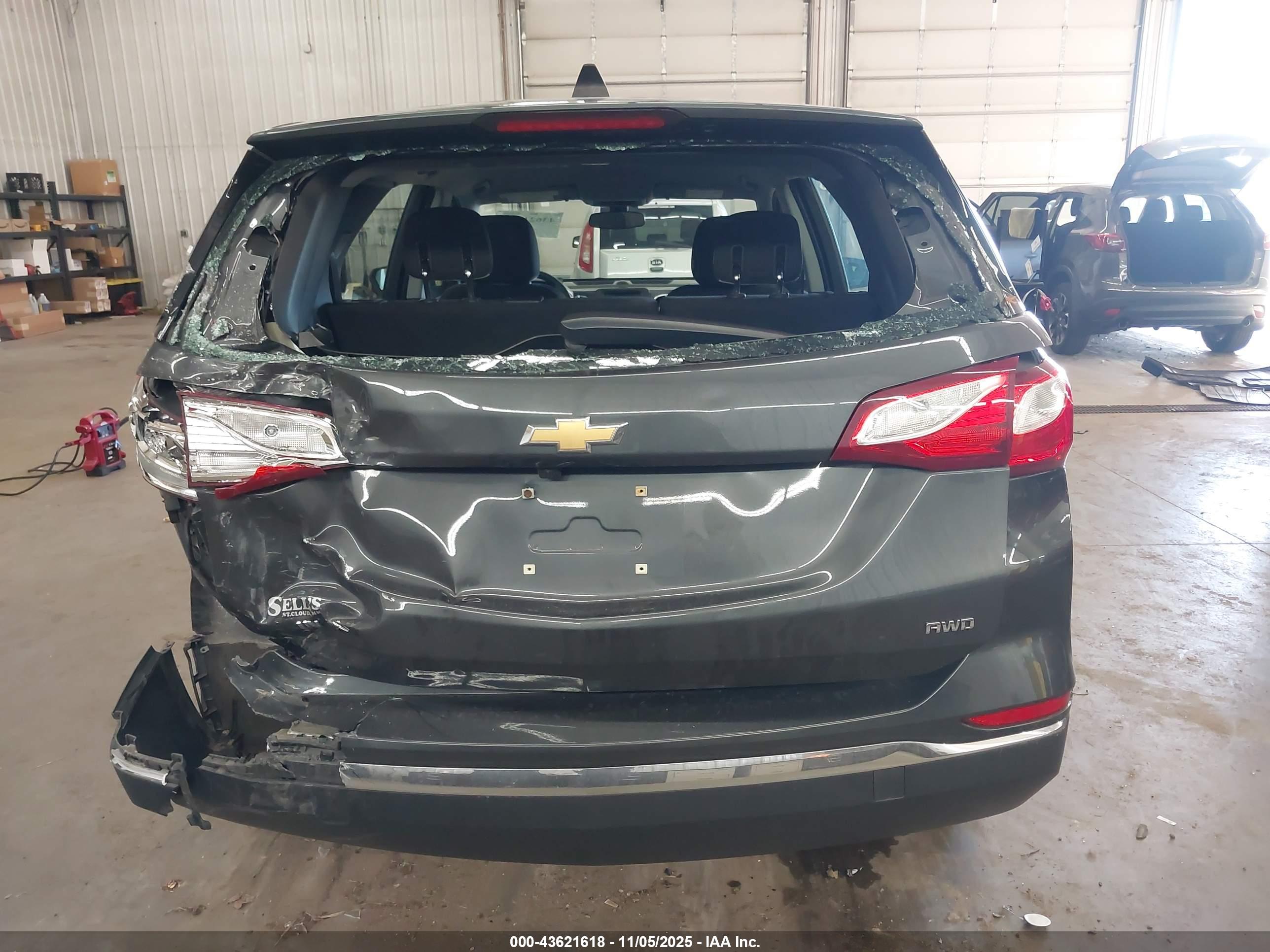 CHEVROLET EQUINOX image 6