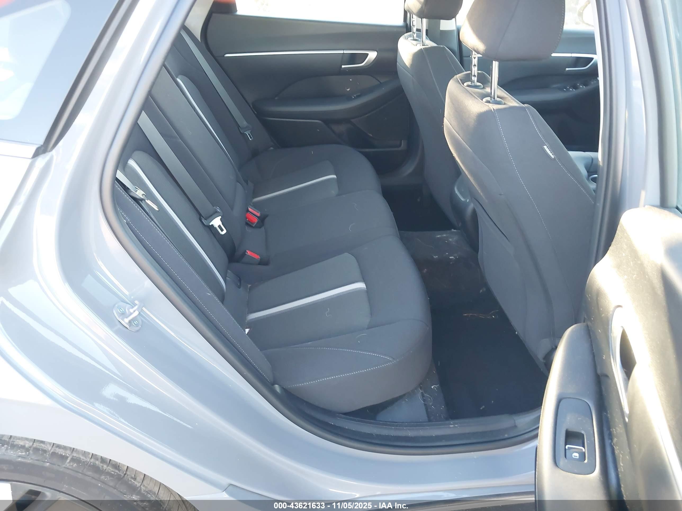 HYUNDAI SONATA image 8