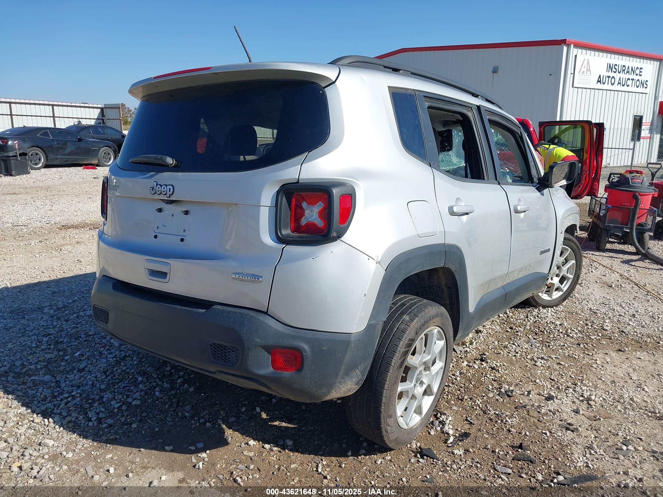 JEEP RENEGADE image 4