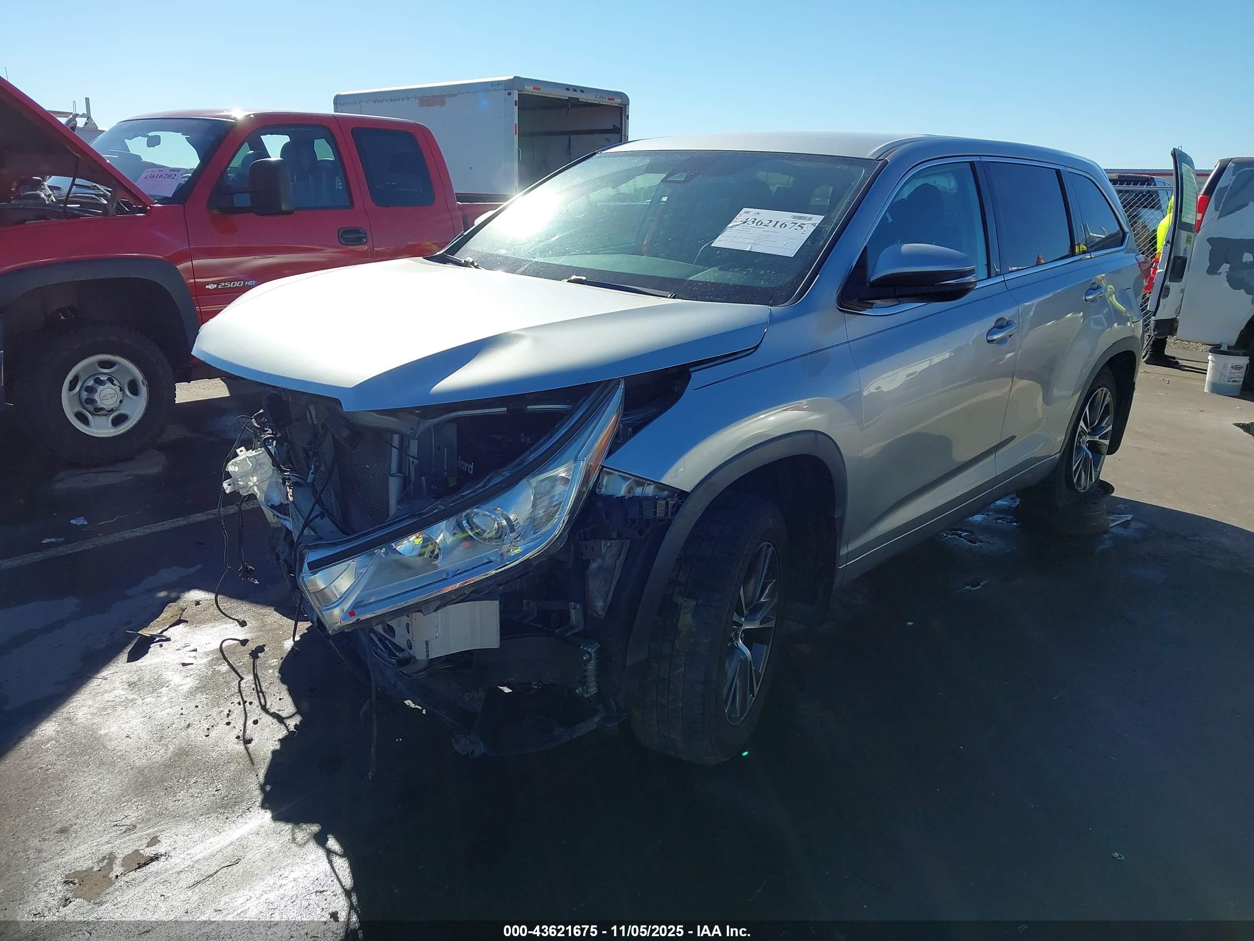 TOYOTA HIGHLANDER image 2