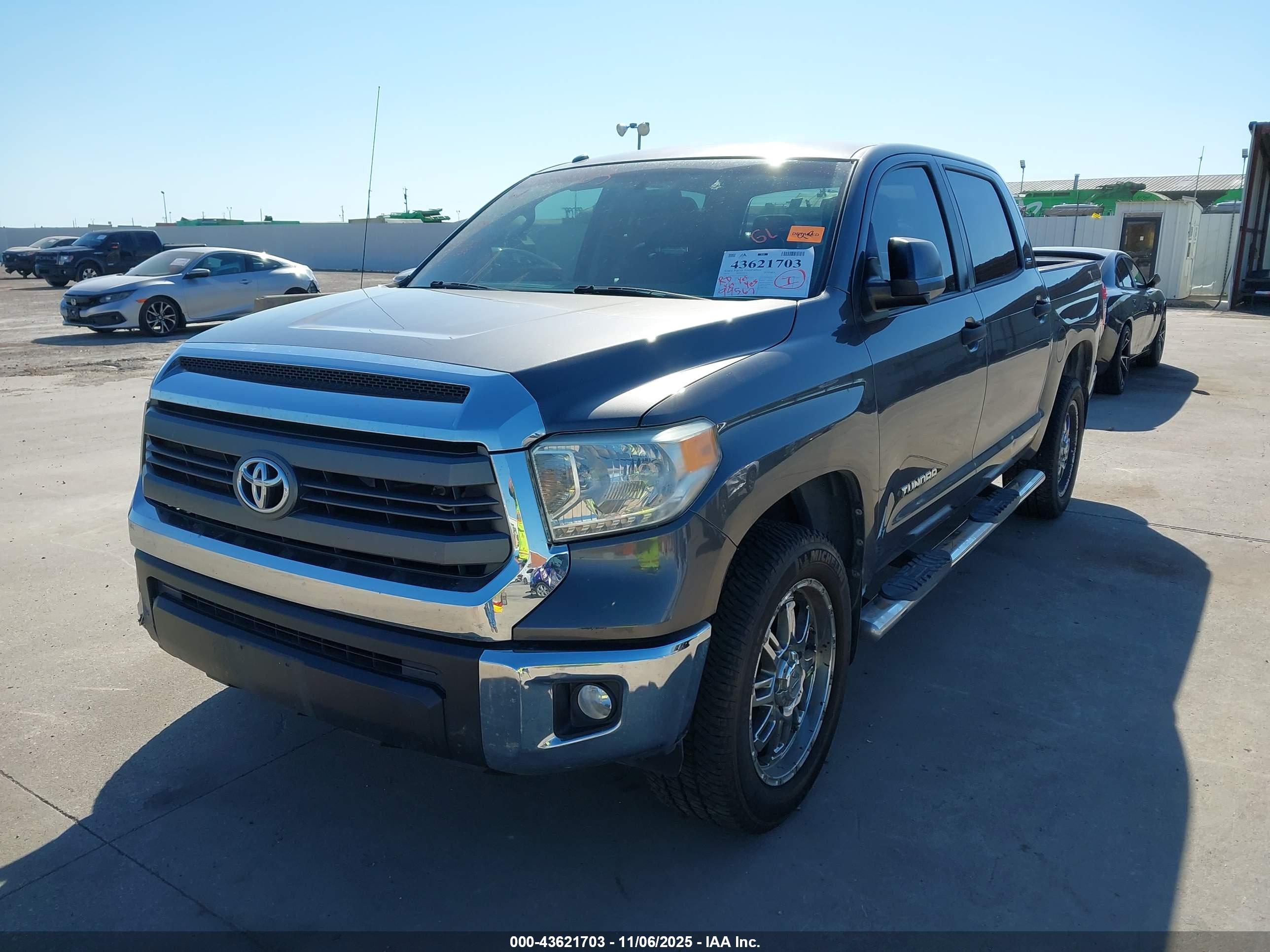 TOYOTA TUNDRA image 2